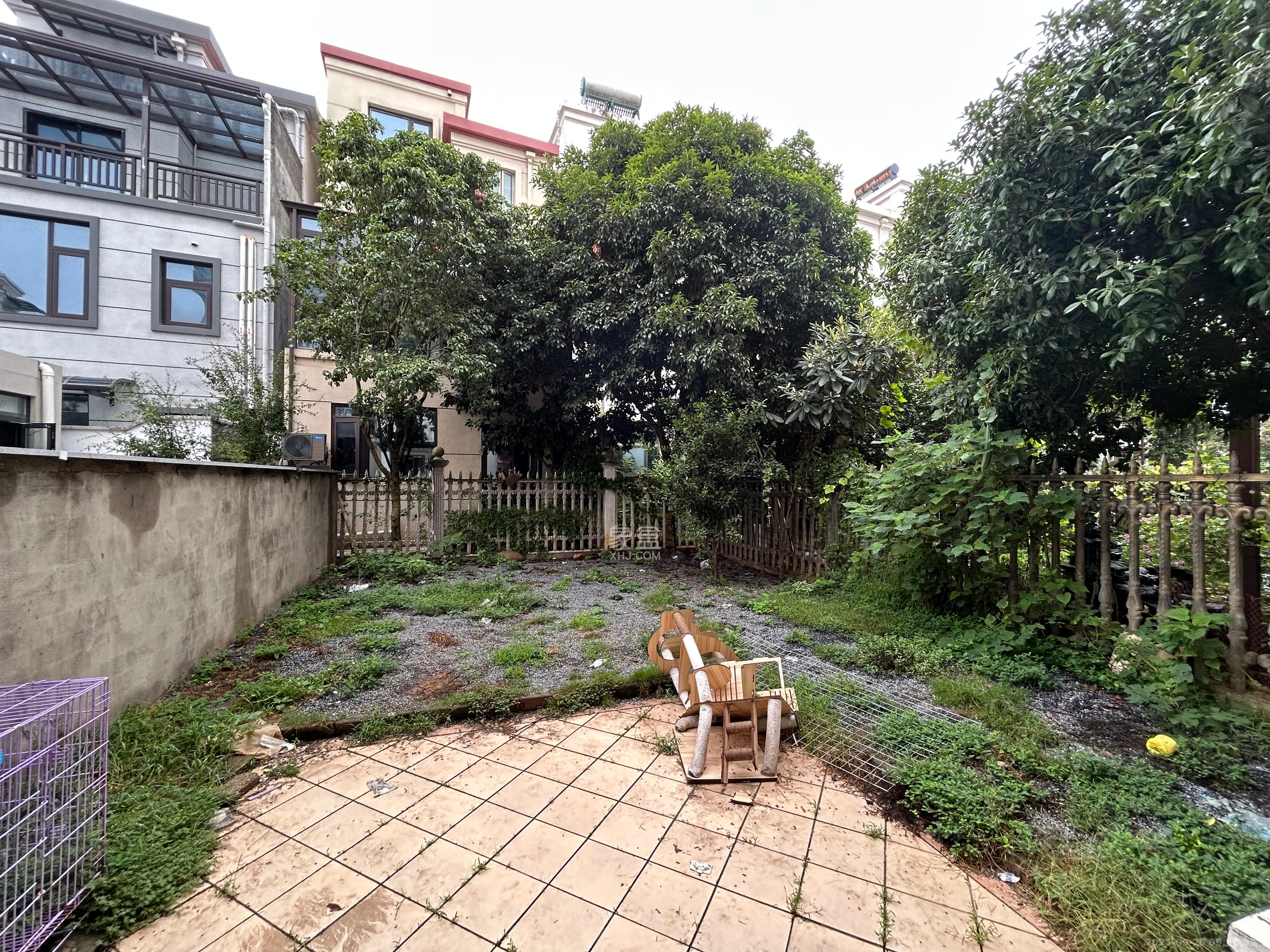 碧桂园威尼斯城 5室2厅3卫 5400.0元/月 碧桂园威尼斯城 5室2厅3卫 5400.0元/月室内图