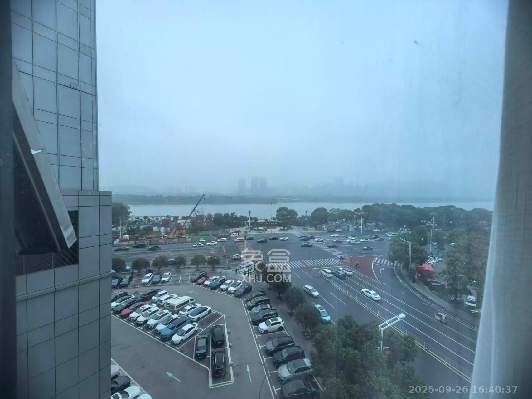 潮宗御苑 1室1厅1卫 3400.0元/月 潮宗御苑 1室1厅1卫 3400.0元/月室内图