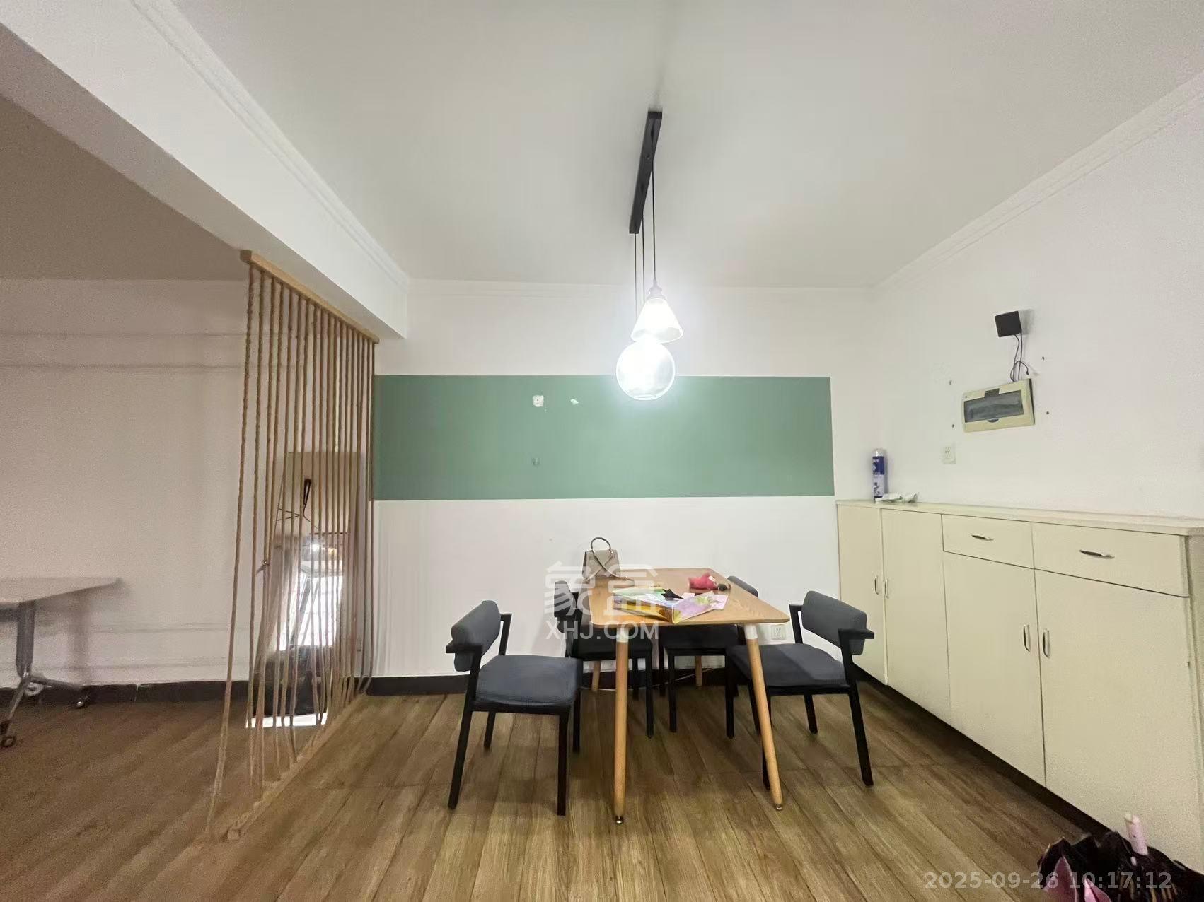 芙蓉蓉苑 2室2厅1卫 2600.0元/月 芙蓉蓉苑 2室2厅1卫 2600.0元/月室内图