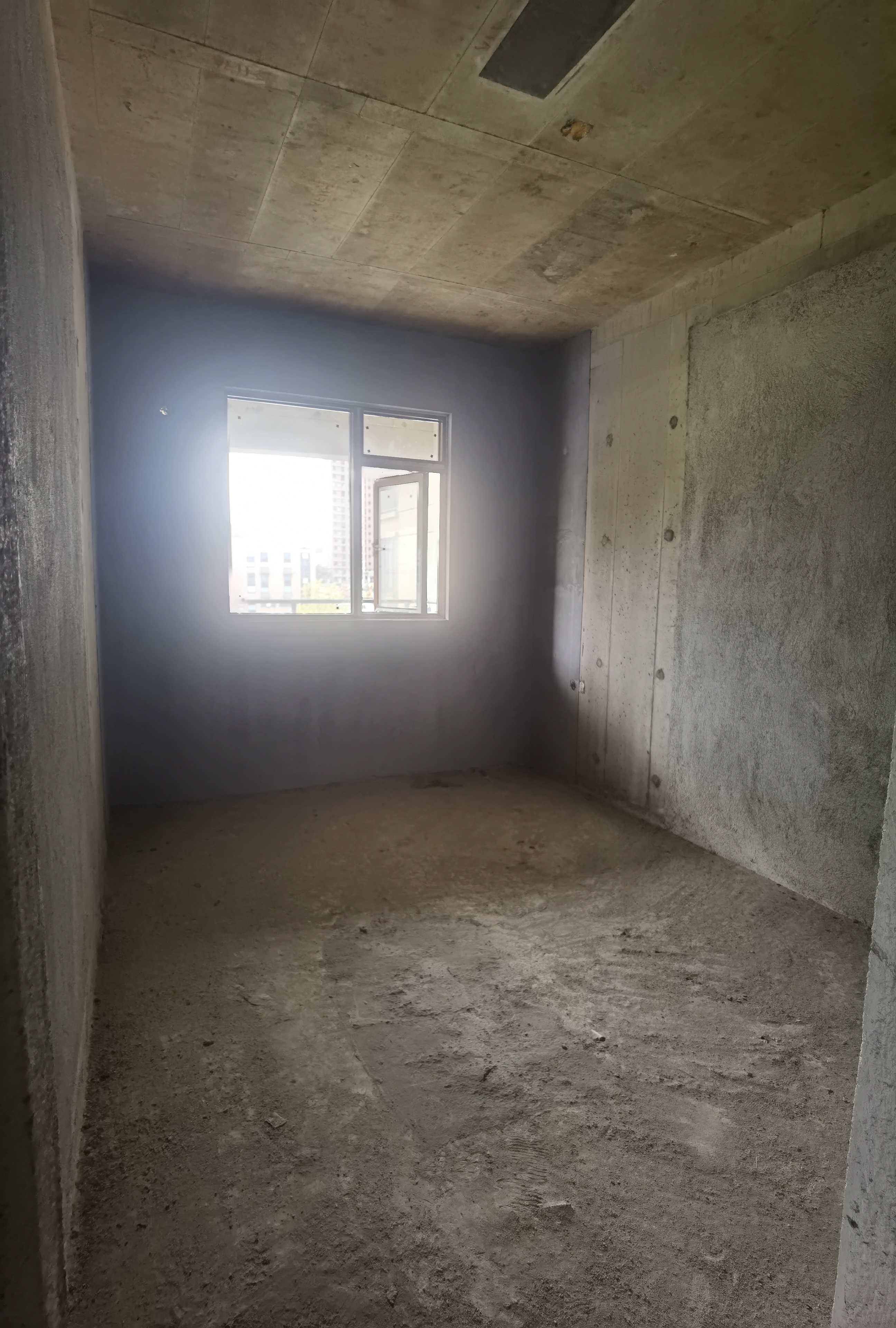 吉大汉珠山府  4室2厅2卫   75.80万 吉大汉珠山府  4室2厅2卫   75.80万客厅