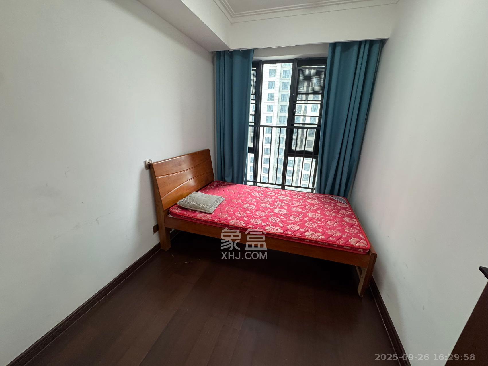 绿地长沙城际空间站(绿地新里佳苑) 4室2厅2卫 3800.0元/月 绿地长沙城际空间站(绿地新里佳苑) 4室2厅2卫 3800.0元/月室内图