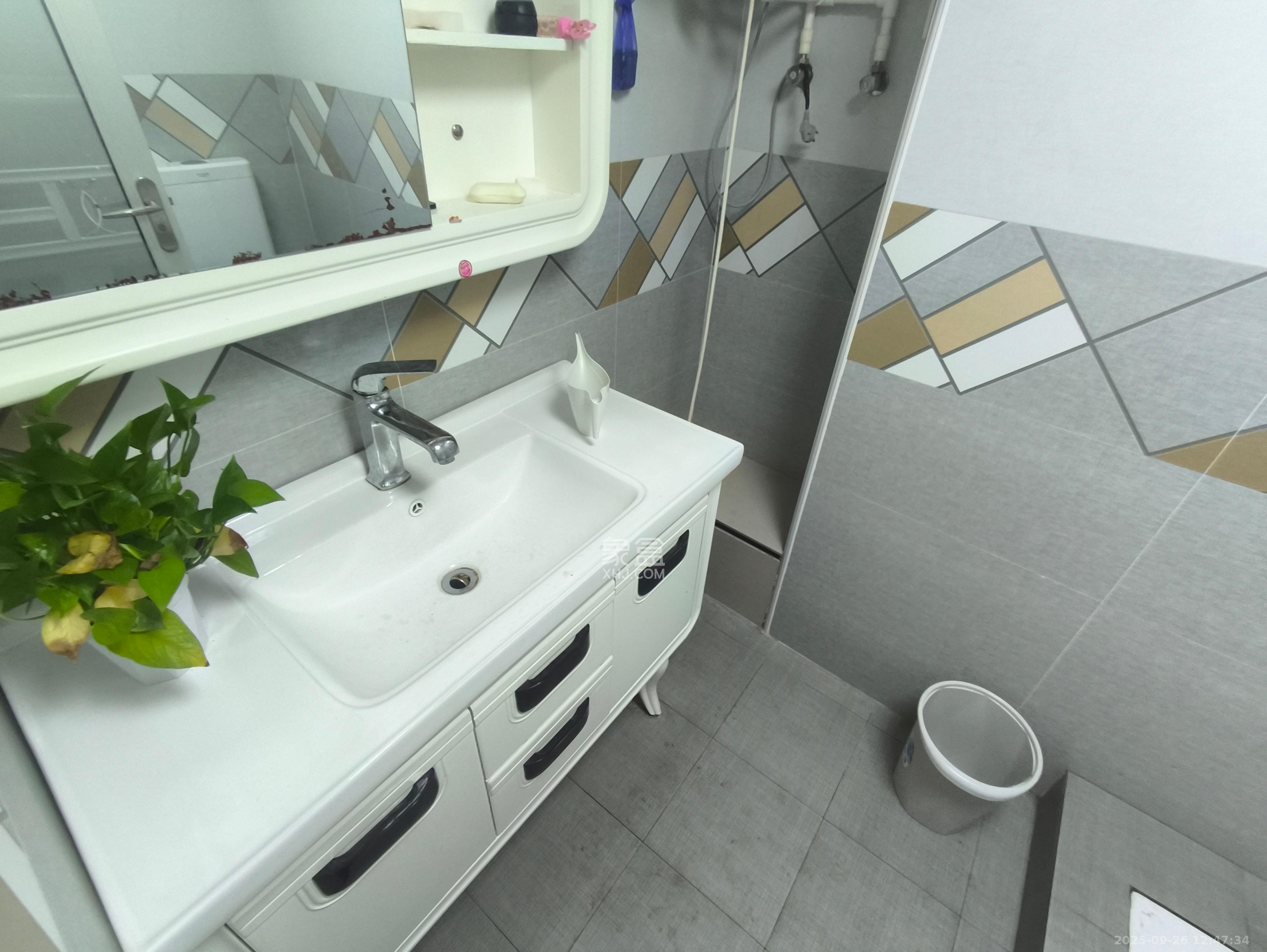 洋湖时代  1室1厅1卫    1600.0元/月室内图