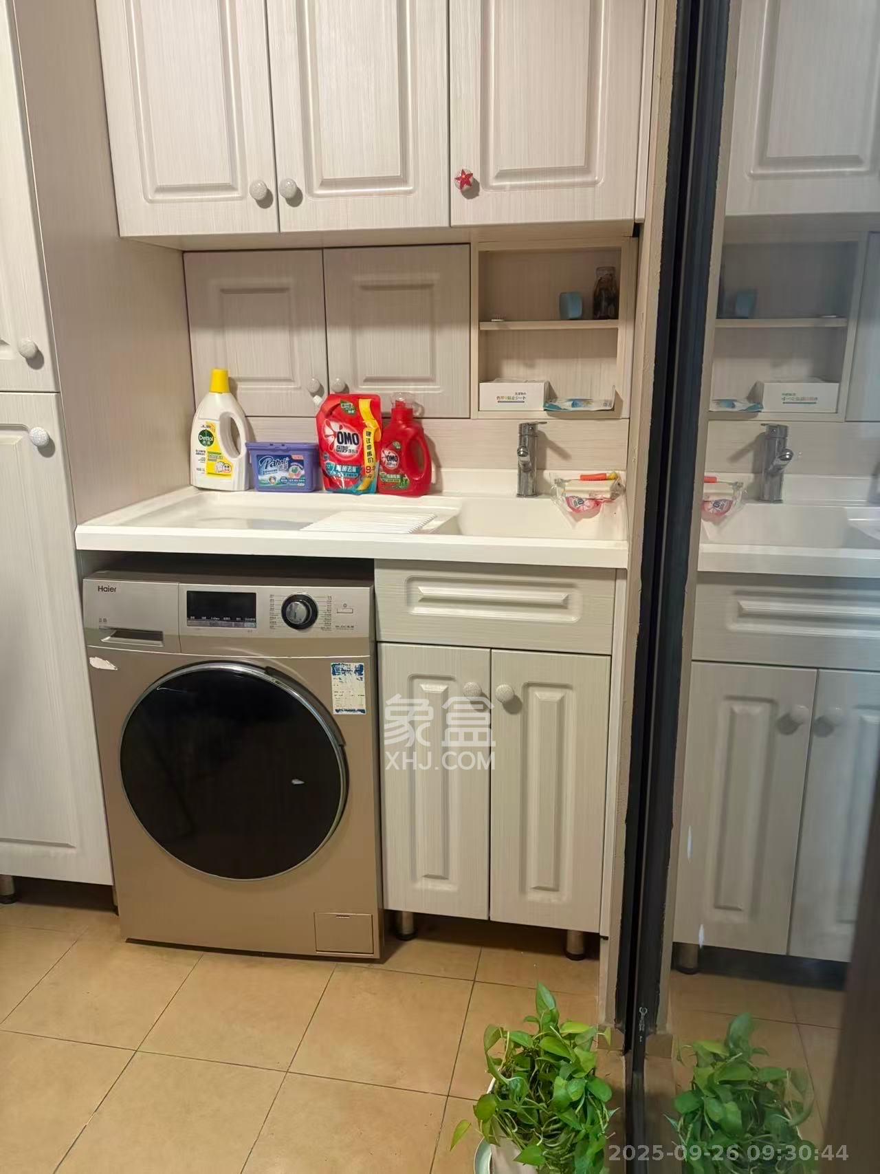 万科魅力之城非凡里  3室2厅1卫    2500.0元/月室内图