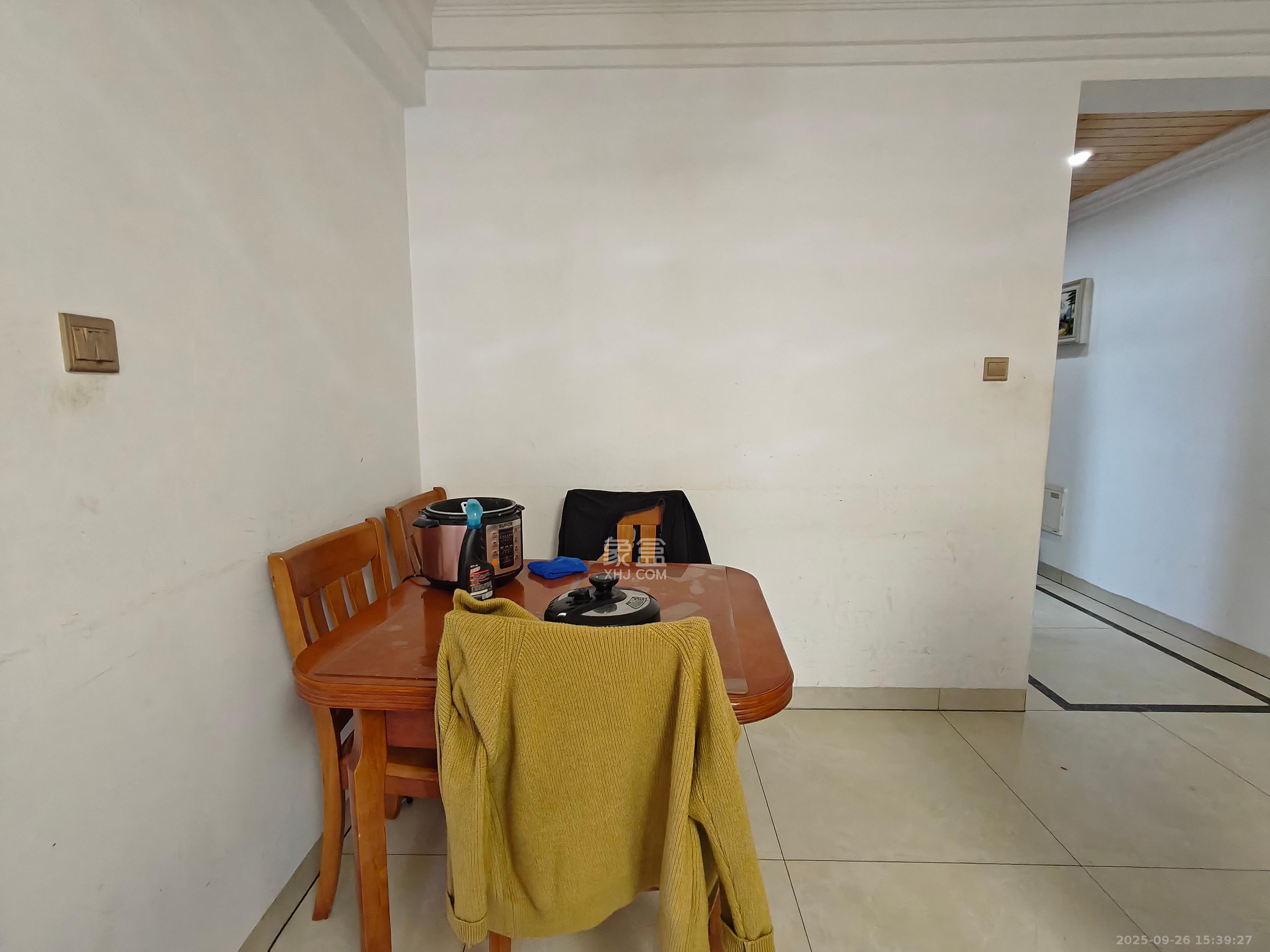 筑梦星园  3室2厅1卫    2200.0元/月室内图