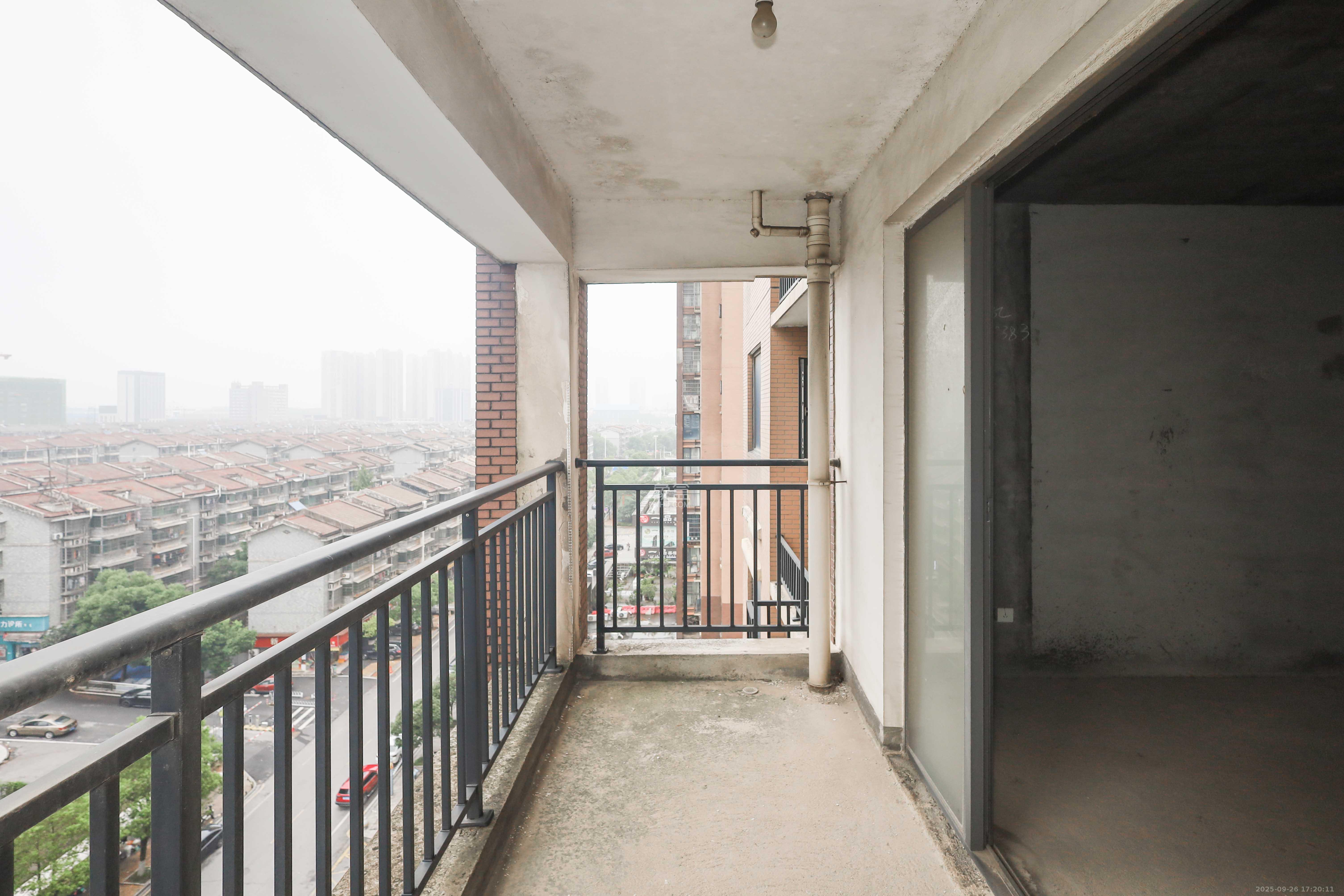 梅溪峰汇（房聚梅溪壹中心）  3室2厅2卫    102.0万阳台