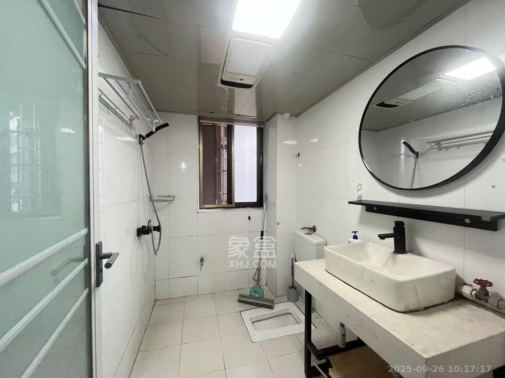 芙蓉蓉苑 2室2厅1卫 2600.0元/月 芙蓉蓉苑 2室2厅1卫 2600.0元/月室内图