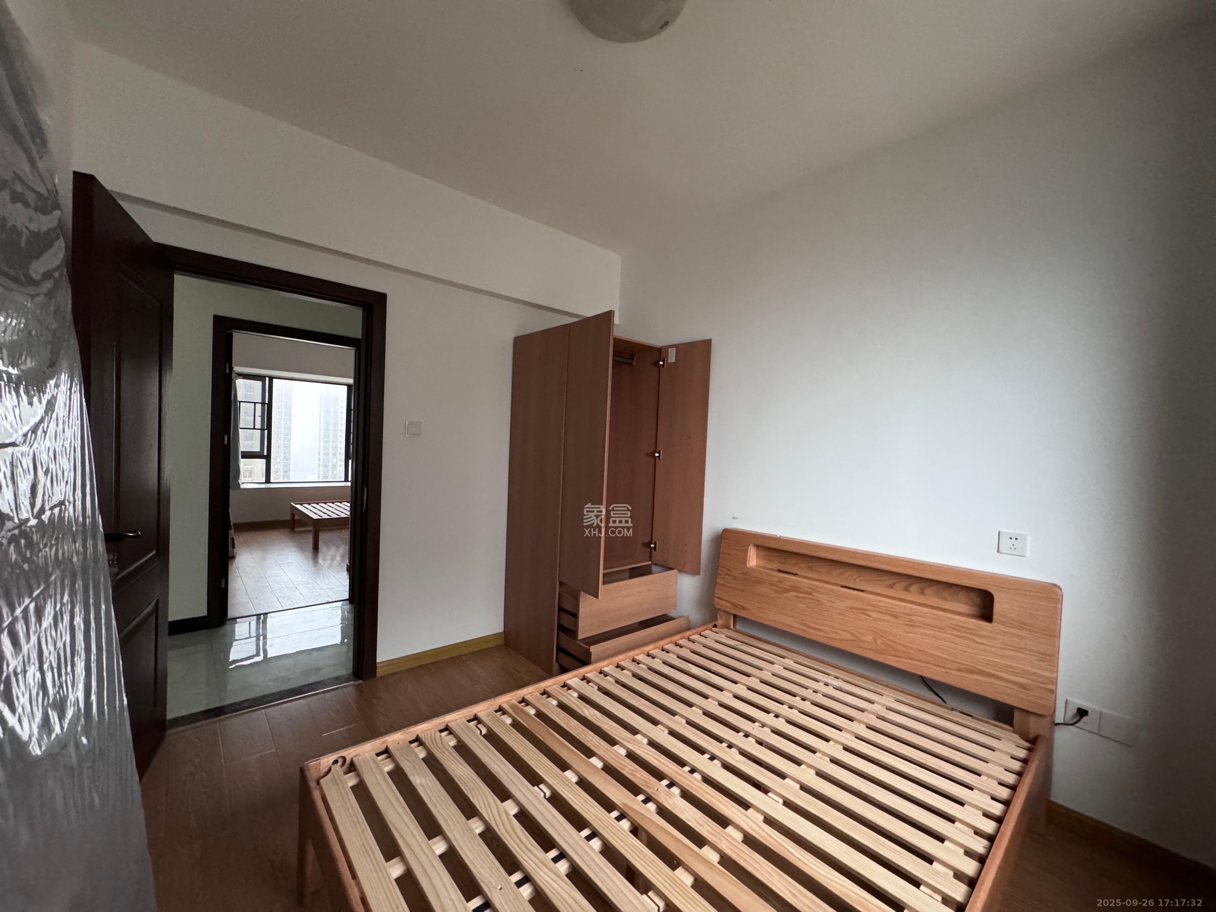 钰龙天下二期(钰龙佳园)  3室2厅2卫    3000.0元/月 钰龙天下二期(钰龙佳园)  3室2厅2卫    3000.0元/月室内图