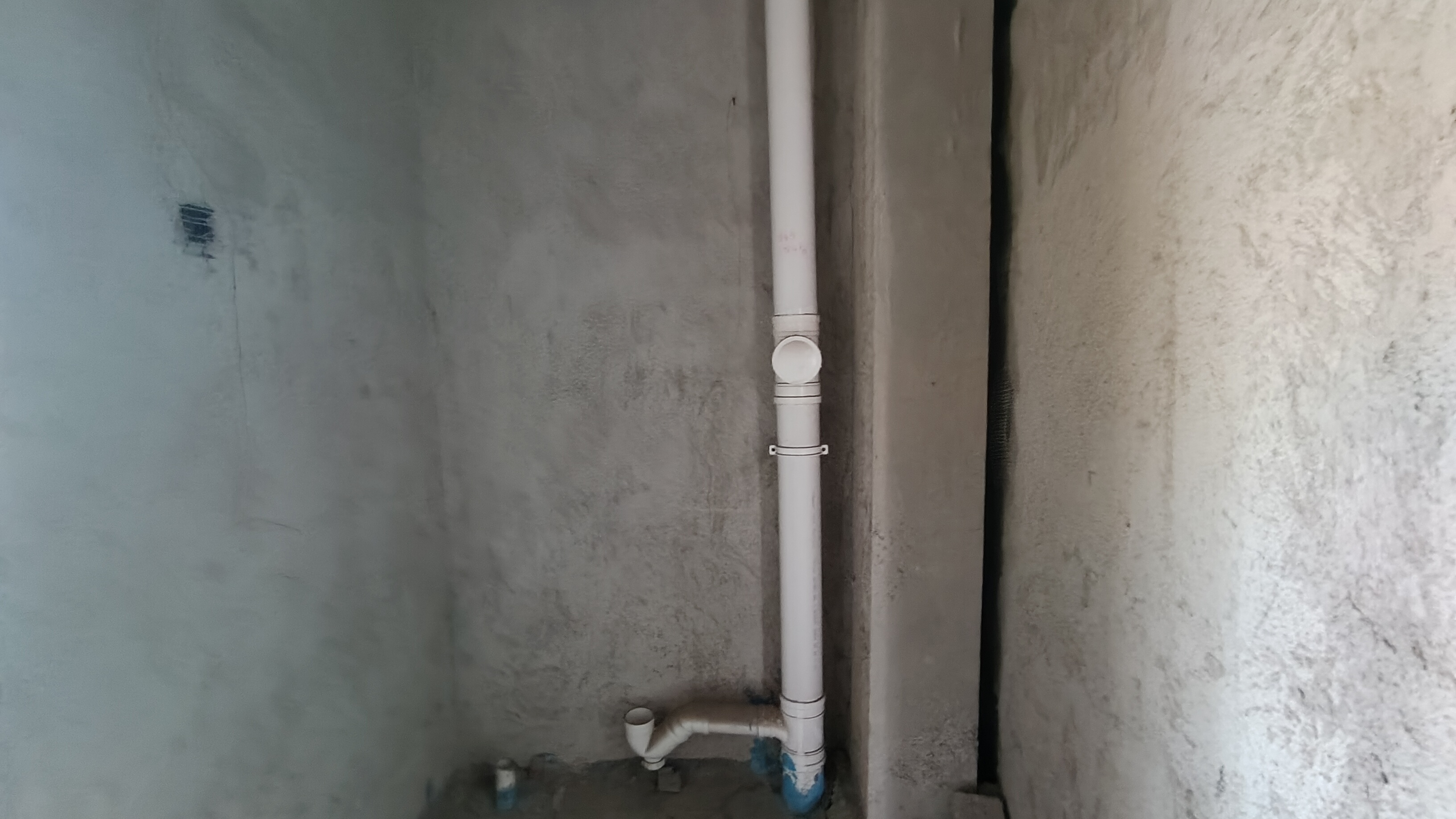 千里红小区(京明时代广场)  1室1厅1卫    22.5万 千里红小区(京明时代广场)  1室1厅1卫    22.5万客厅