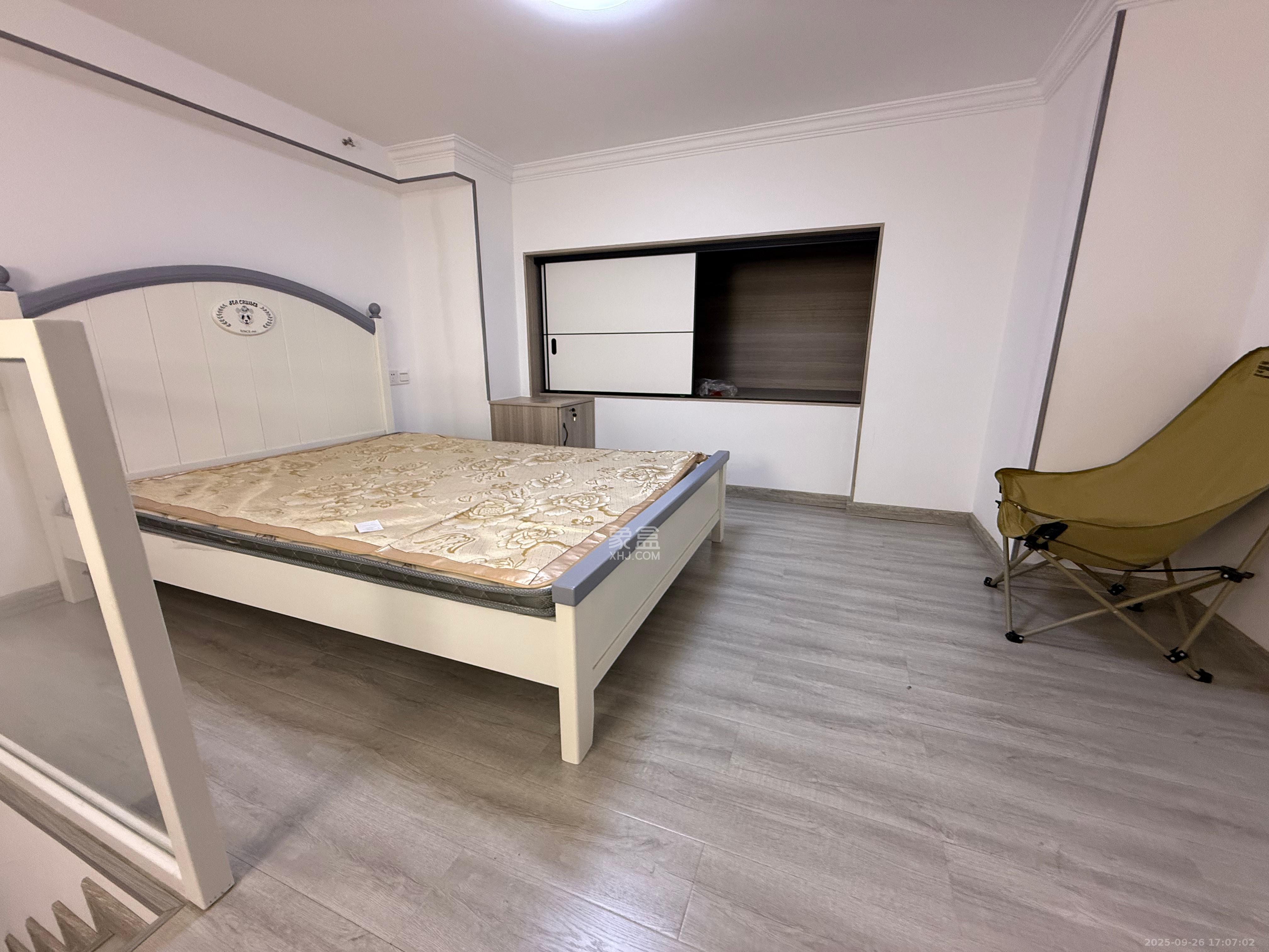 藏珑湖上公馆 1室1厅1卫 2400.0元/月 藏珑湖上公馆 1室1厅1卫 2400.0元/月室内图