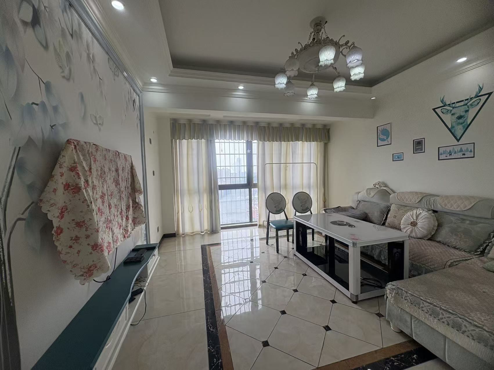 吉星花园 3室2厅2卫 46.8万 吉星花园 3室2厅2卫 46.8万客厅