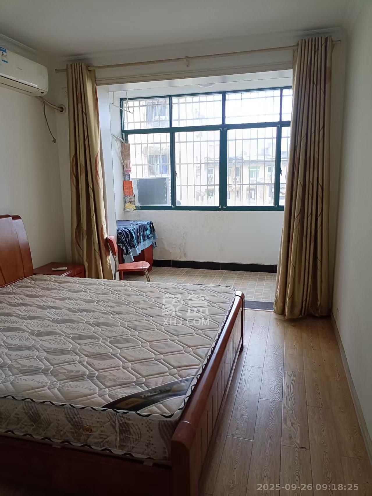 电位器厂宿舍 2室1厅1卫 1300.0元/月 电位器厂宿舍 2室1厅1卫 1300.0元/月室内图