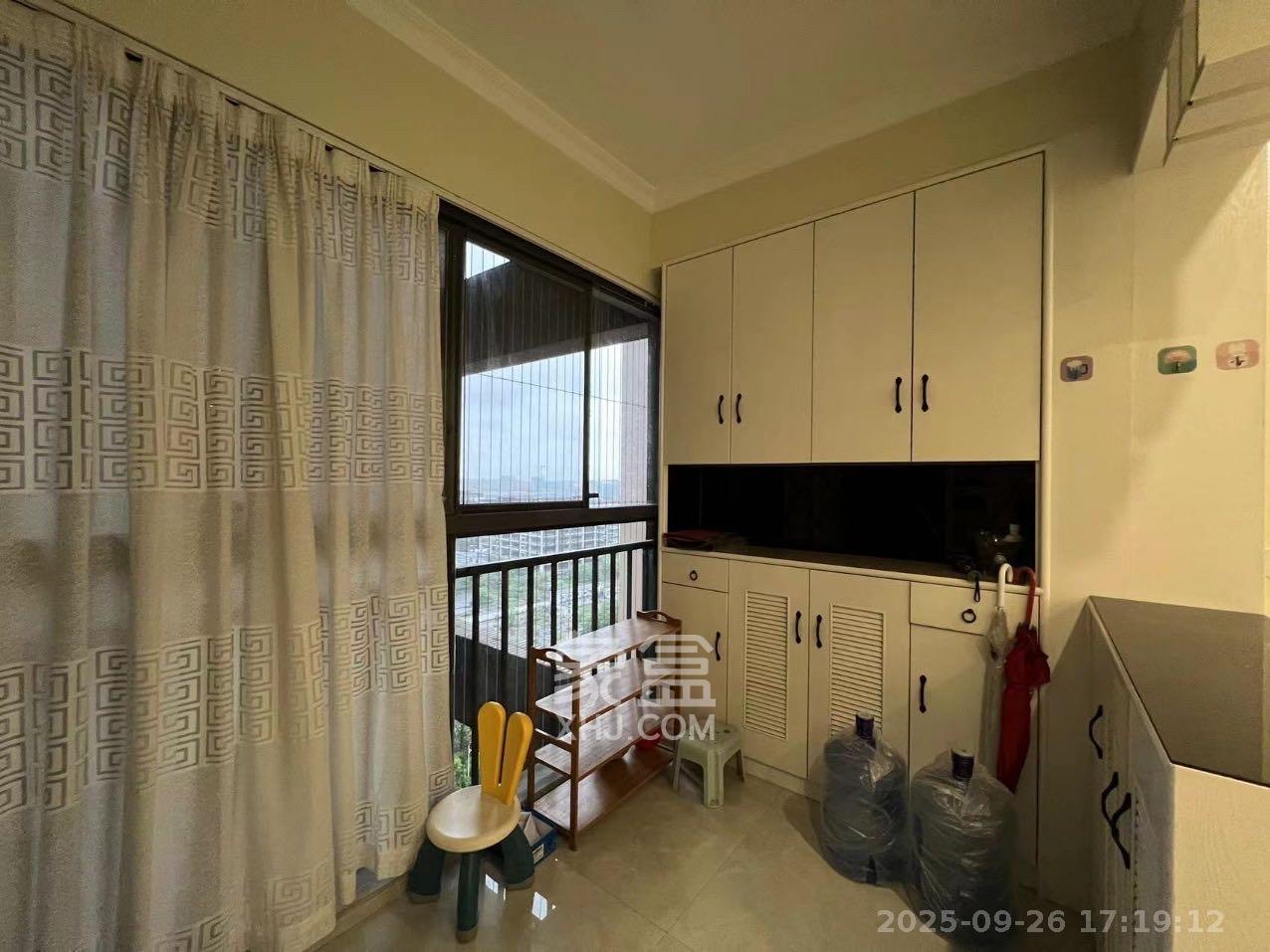 长城雅苑  3室2厅2卫    3000.0元/月室内图