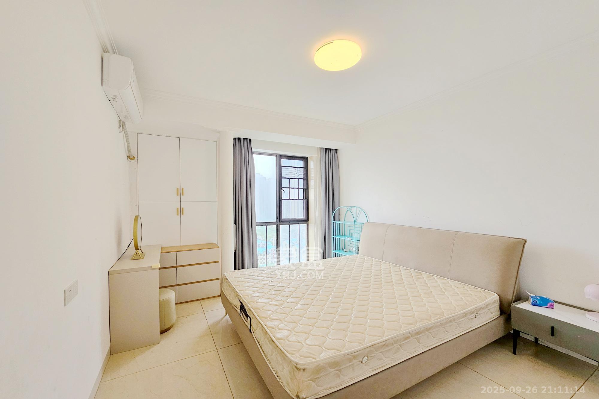 新华都万家城 3室2厅2卫 99.5万 新华都万家城 3室2厅2卫 99.5万卧室