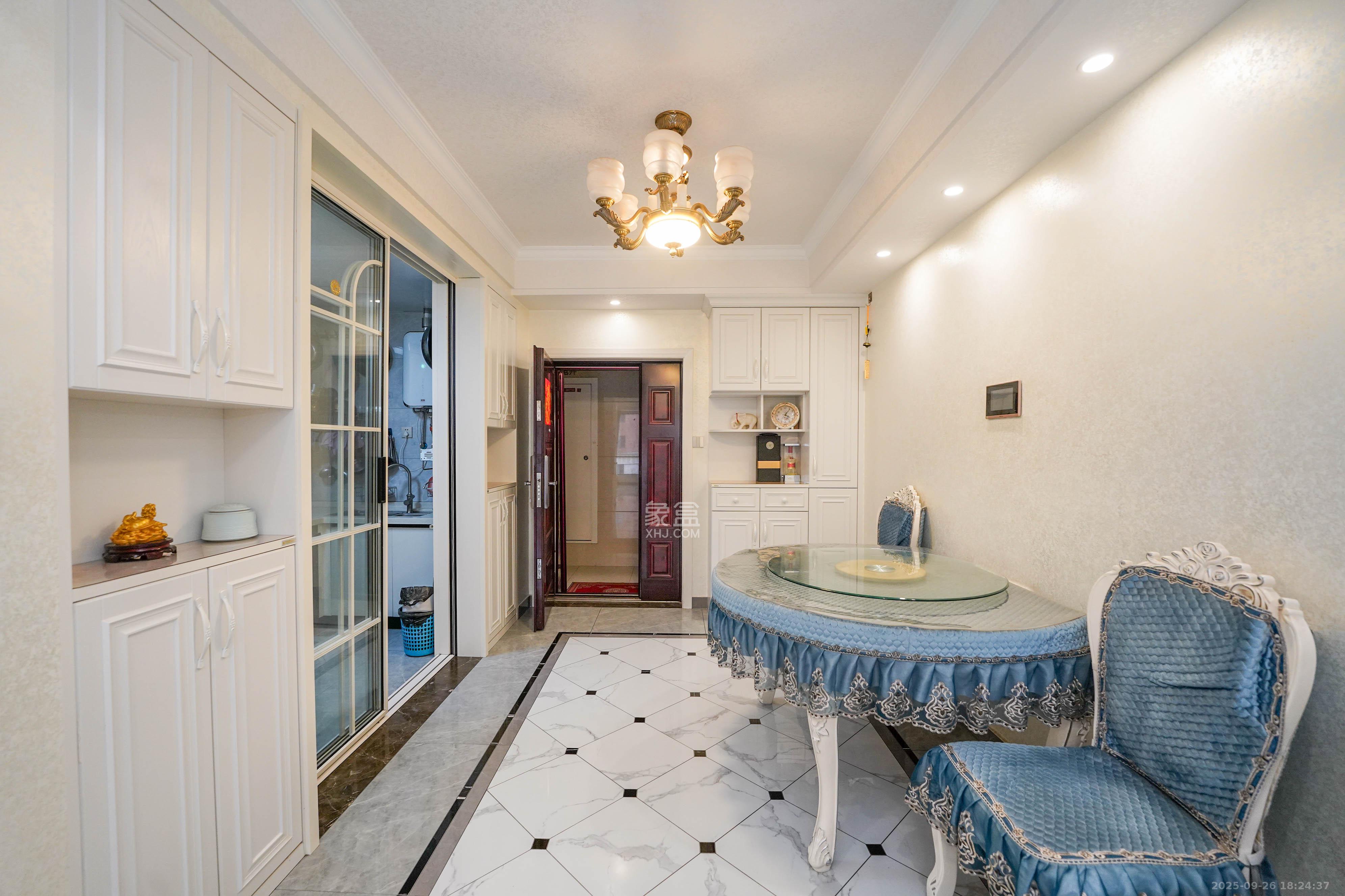 五矿万境蓝山 3室2厅2卫 110.0万 五矿万境蓝山 3室2厅2卫 110.0万客厅