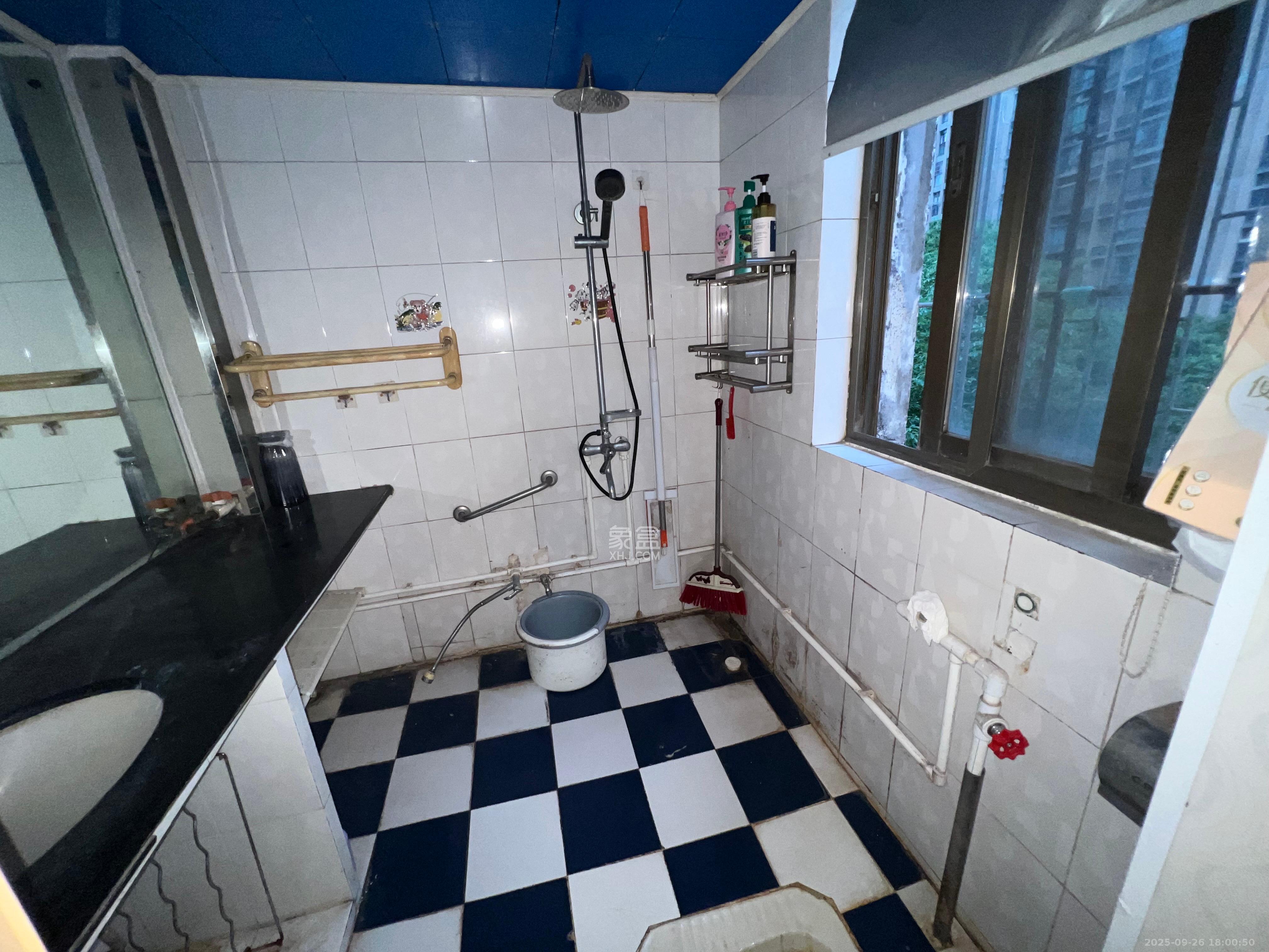 石长铁路宿舍  3室2厅1卫    1800.0元/月室内图