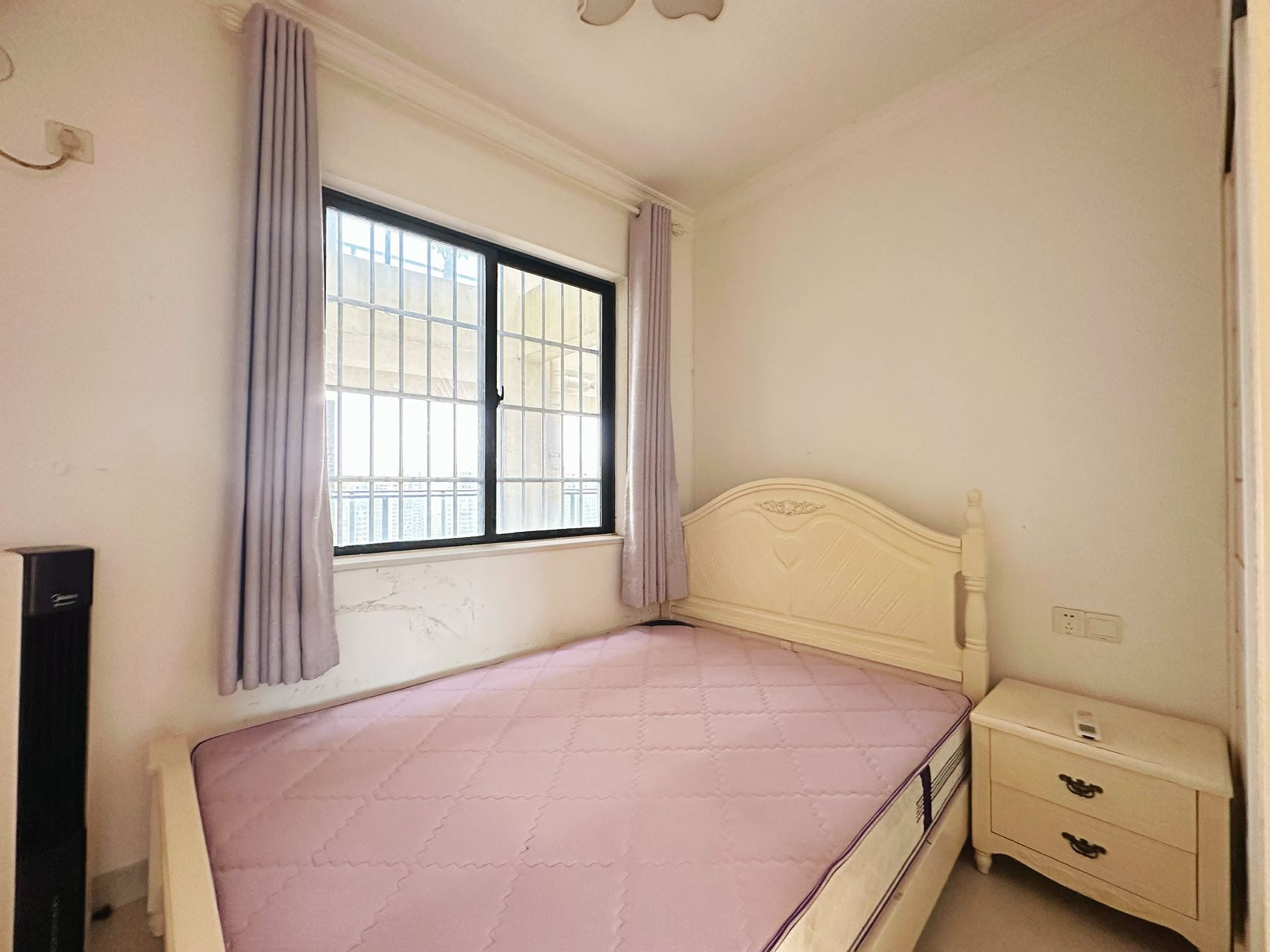 新城吾悦广场 1室0厅0卫 2700.0元/月 新城吾悦广场 1室0厅0卫 2700.0元/月室内图