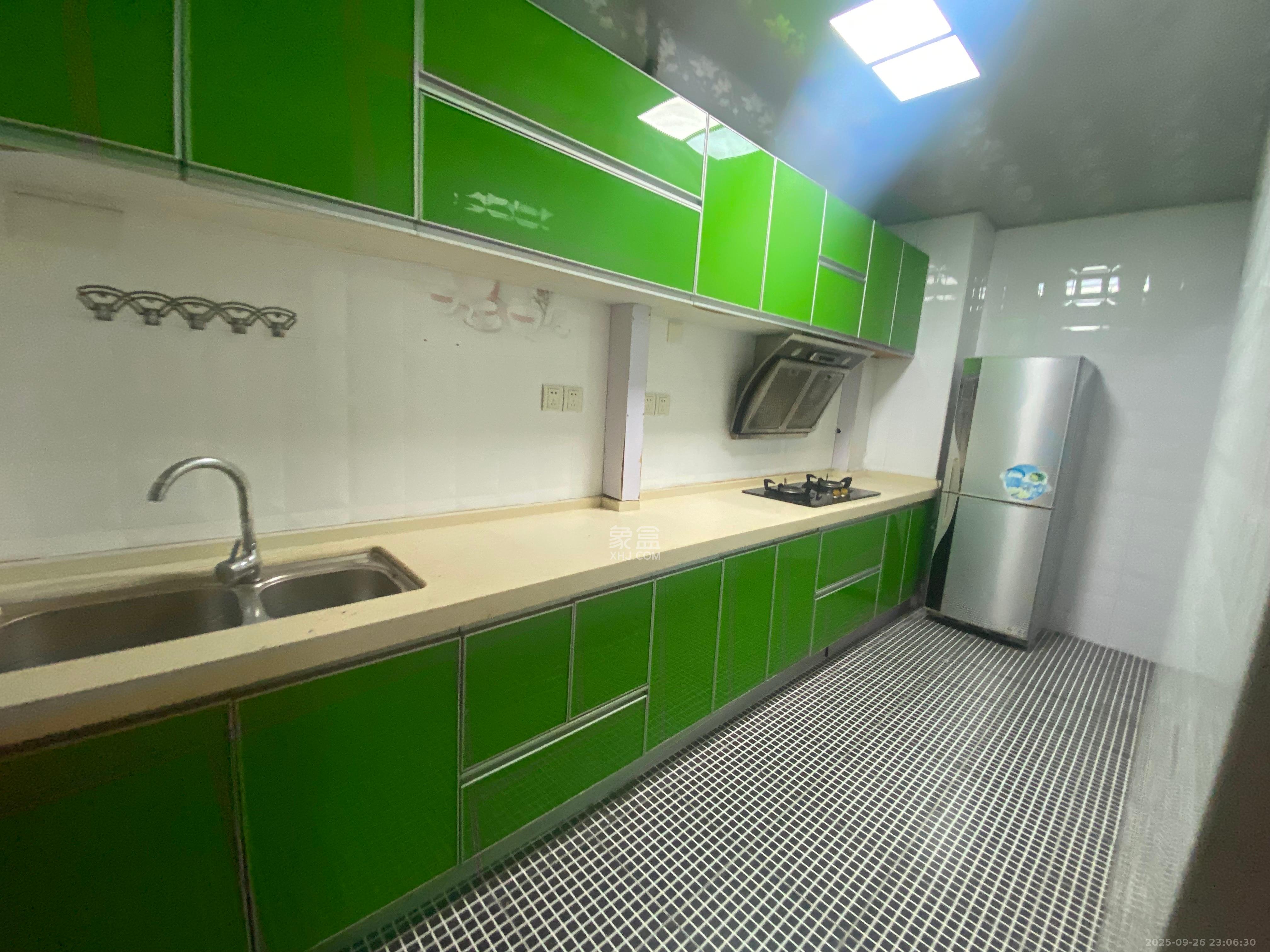 圭塘三小区 1室0厅0卫 1600.0元/月 圭塘三小区 1室0厅0卫 1600.0元/月室内图