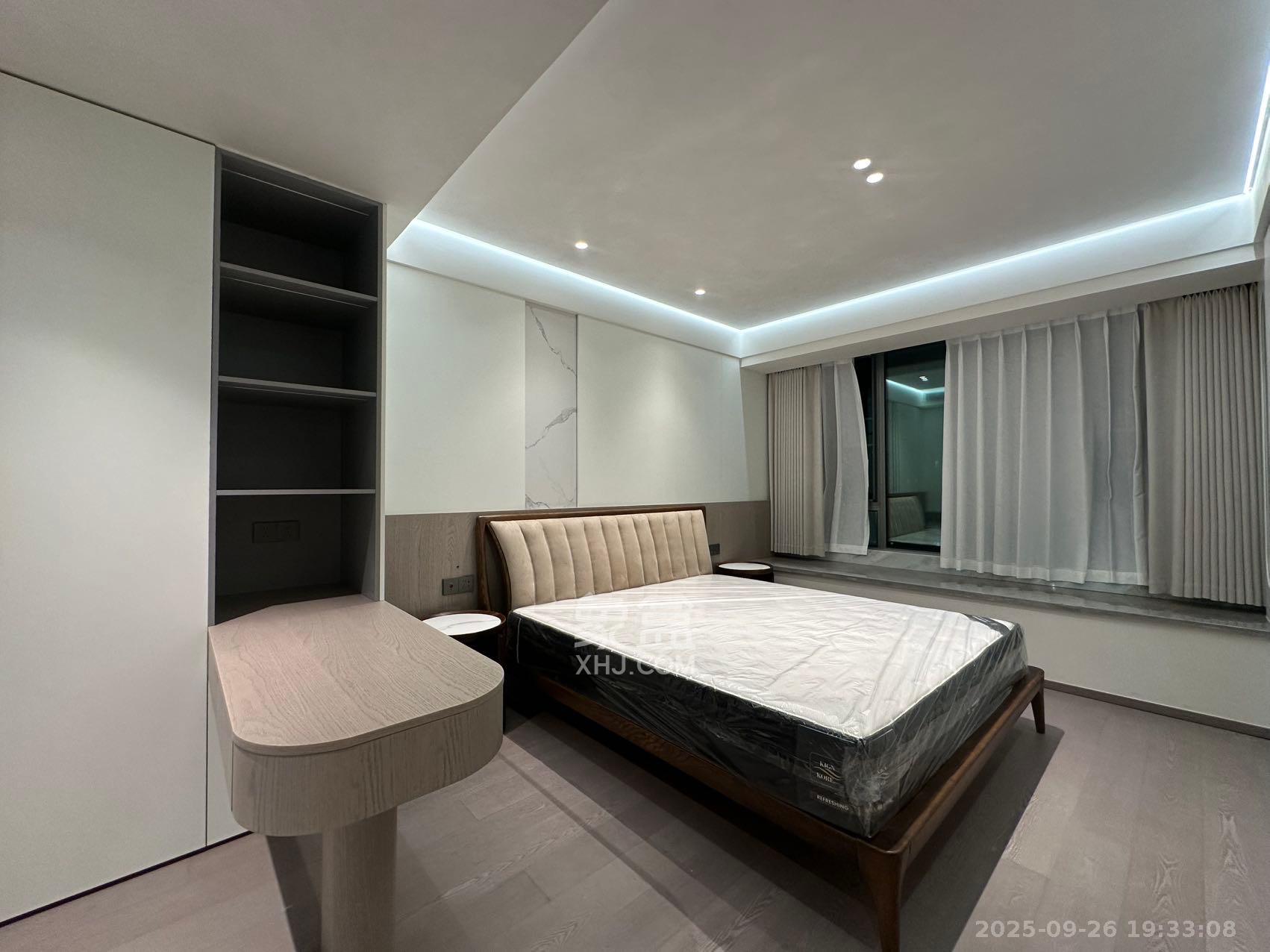 招商蛇口滨江境  4室2厅3卫    13000.0元/月室内图