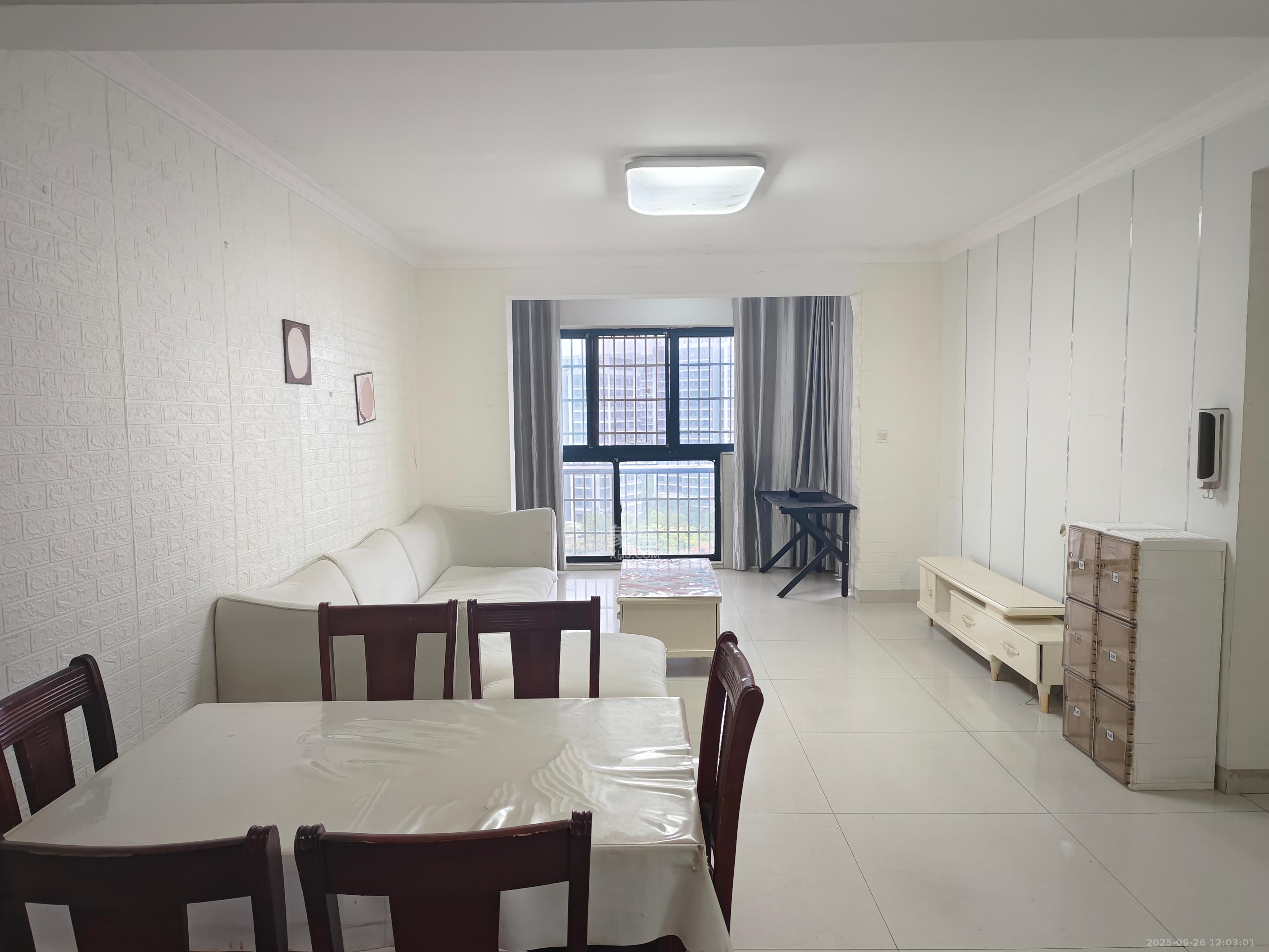 岳鞍阁小区 3室2厅2卫 1800.0元/月 岳鞍阁小区 3室2厅2卫 1800.0元/月室内图