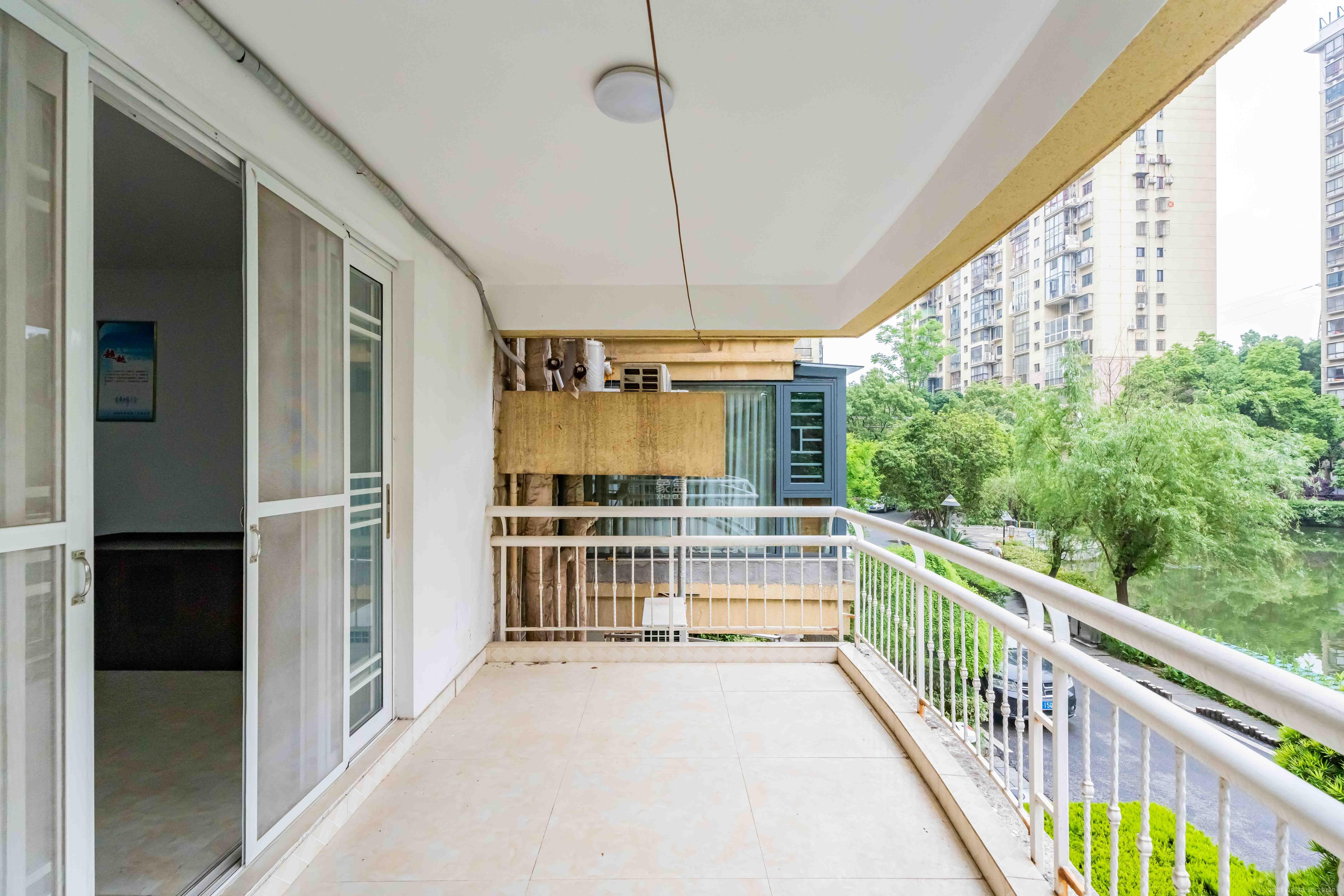 金色比华利  4室2厅1卫    2600.0元/月室内图