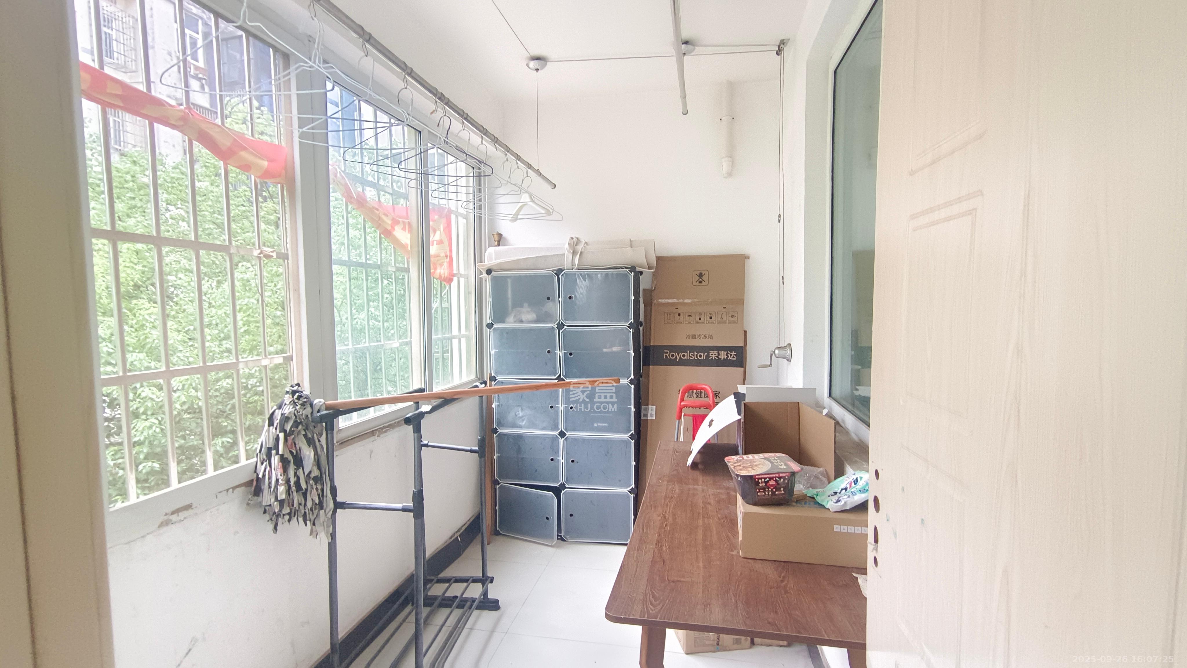 金霞苑 2室1厅1卫 1400.0元/月 金霞苑 2室1厅1卫 1400.0元/月室内图