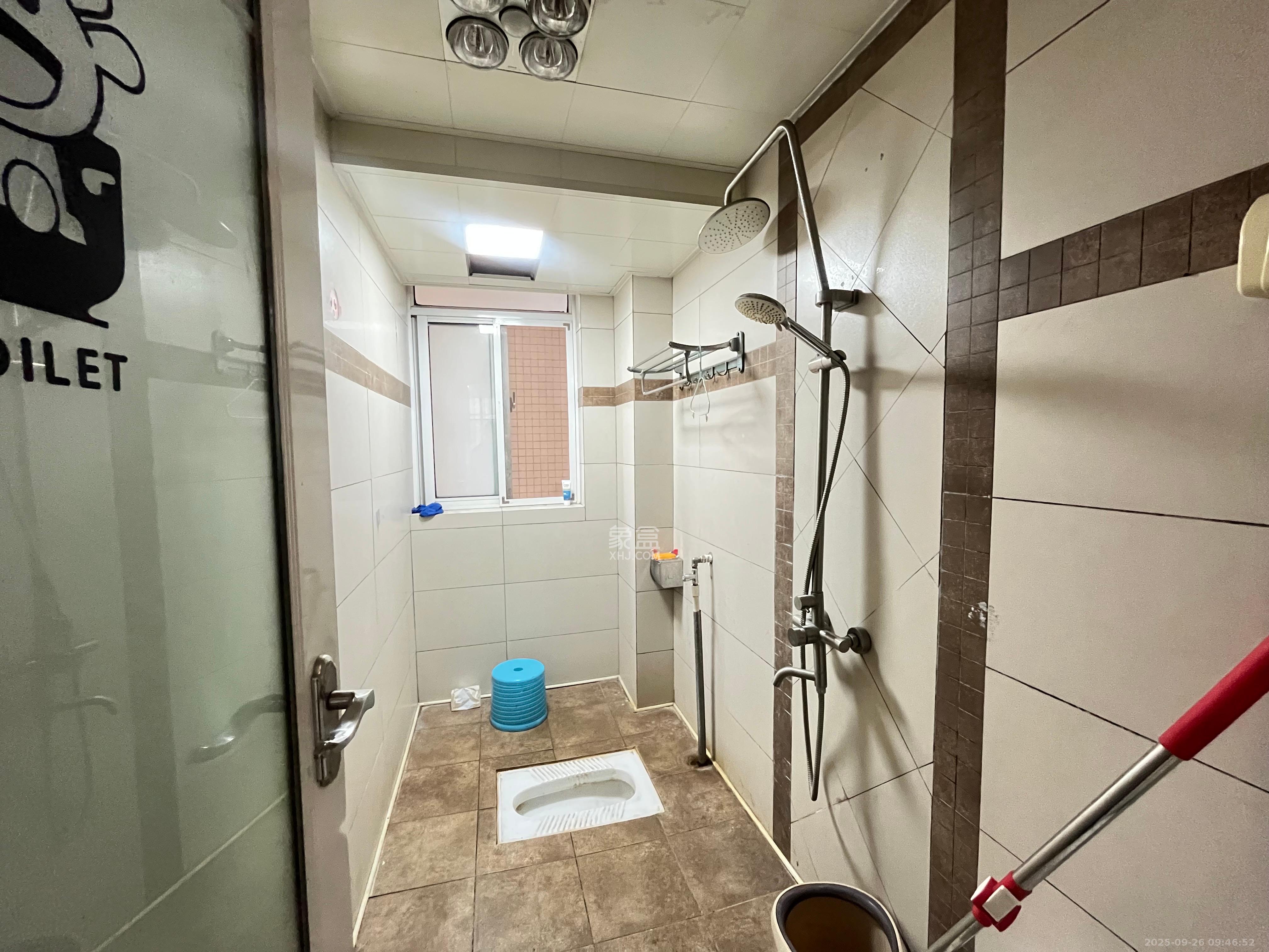 格林星城 4室2厅2卫 2500.0元/月 格林星城 4室2厅2卫 2500.0元/月室内图