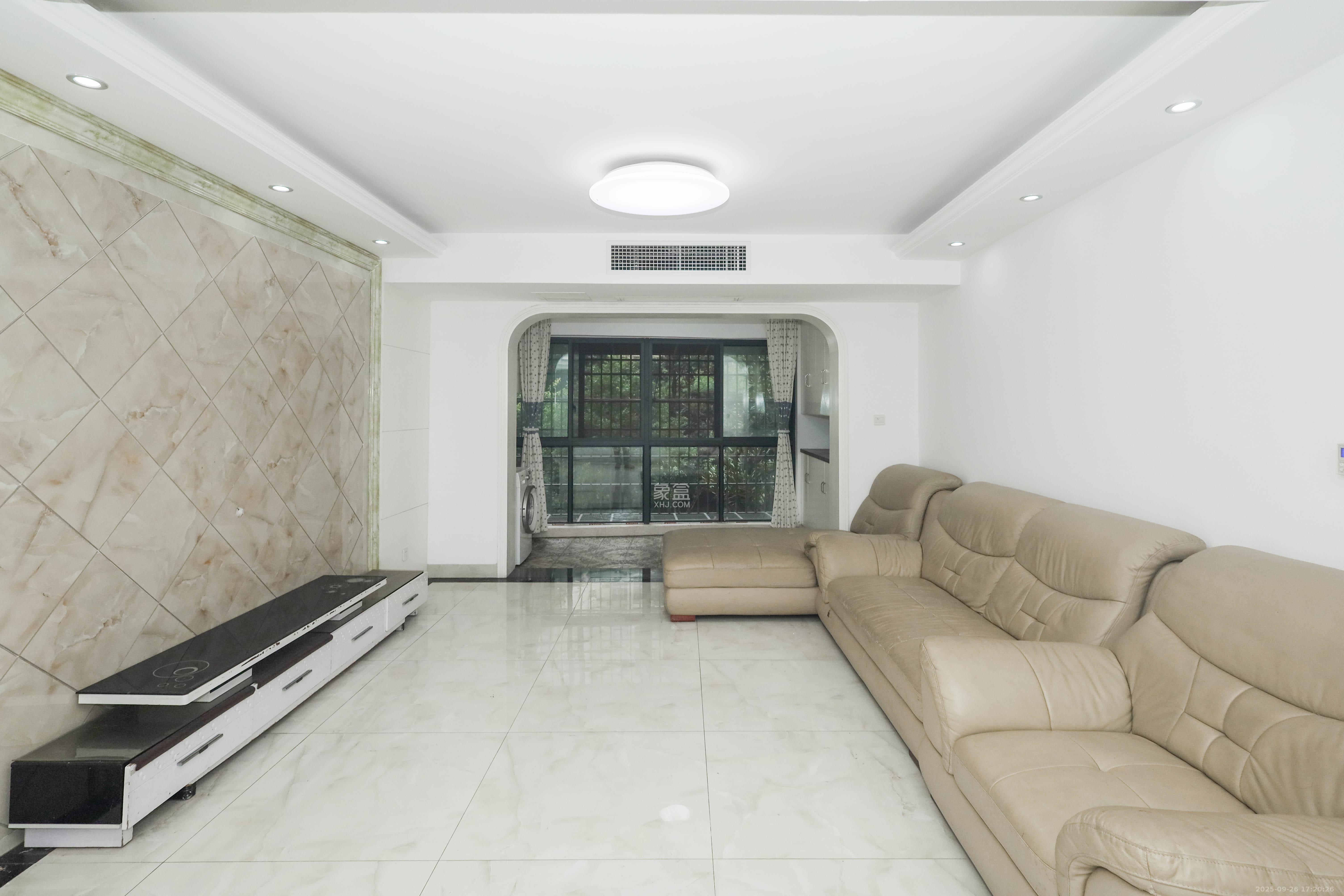 保利麓谷林语C区  4室2厅2卫    130.0万 保利麓谷林语C区  4室2厅2卫    130.0万