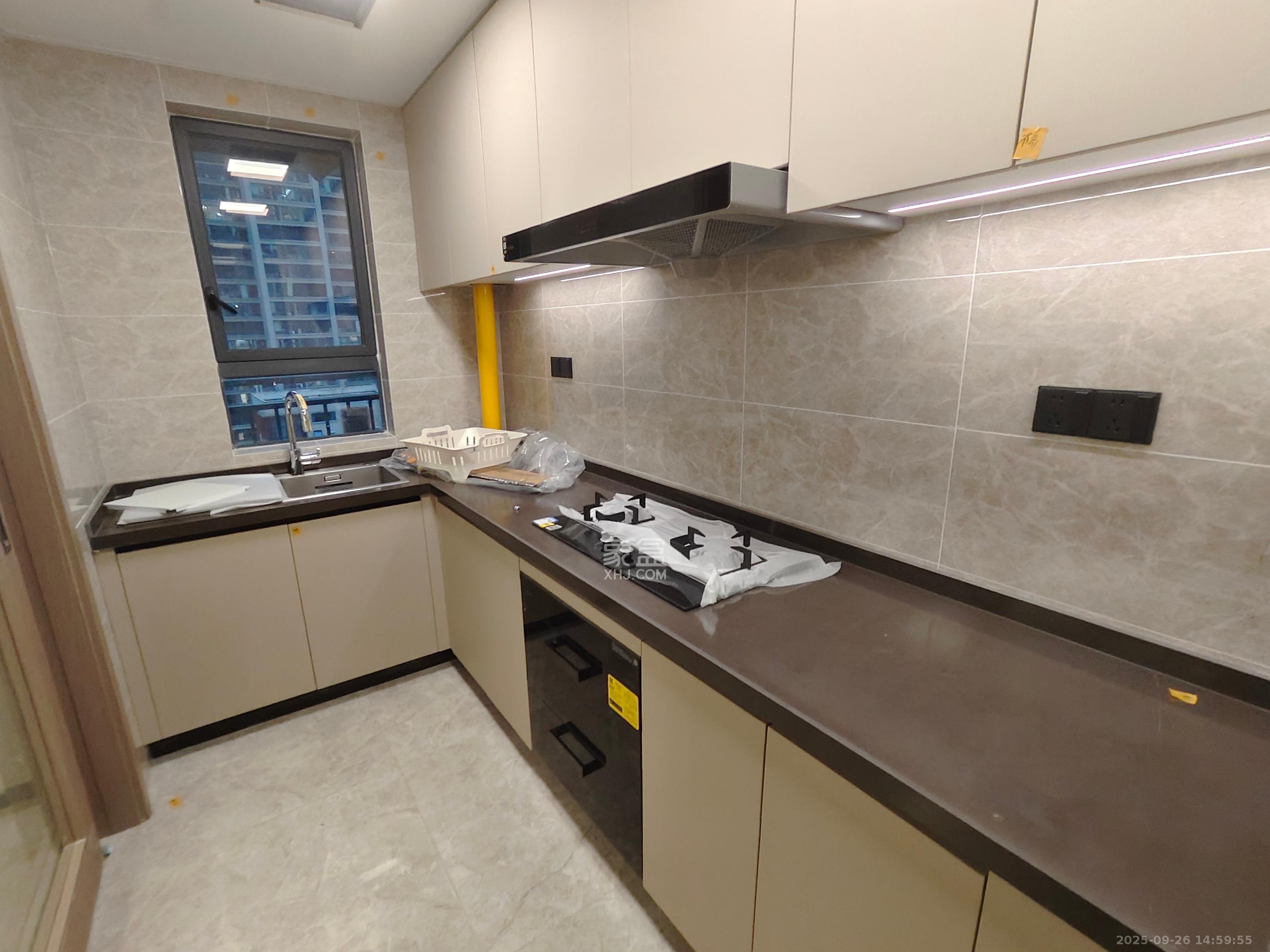 德奥上河城章 4室2厅2卫 3900.0元/月 德奥上河城章 4室2厅2卫 3900.0元/月室内图