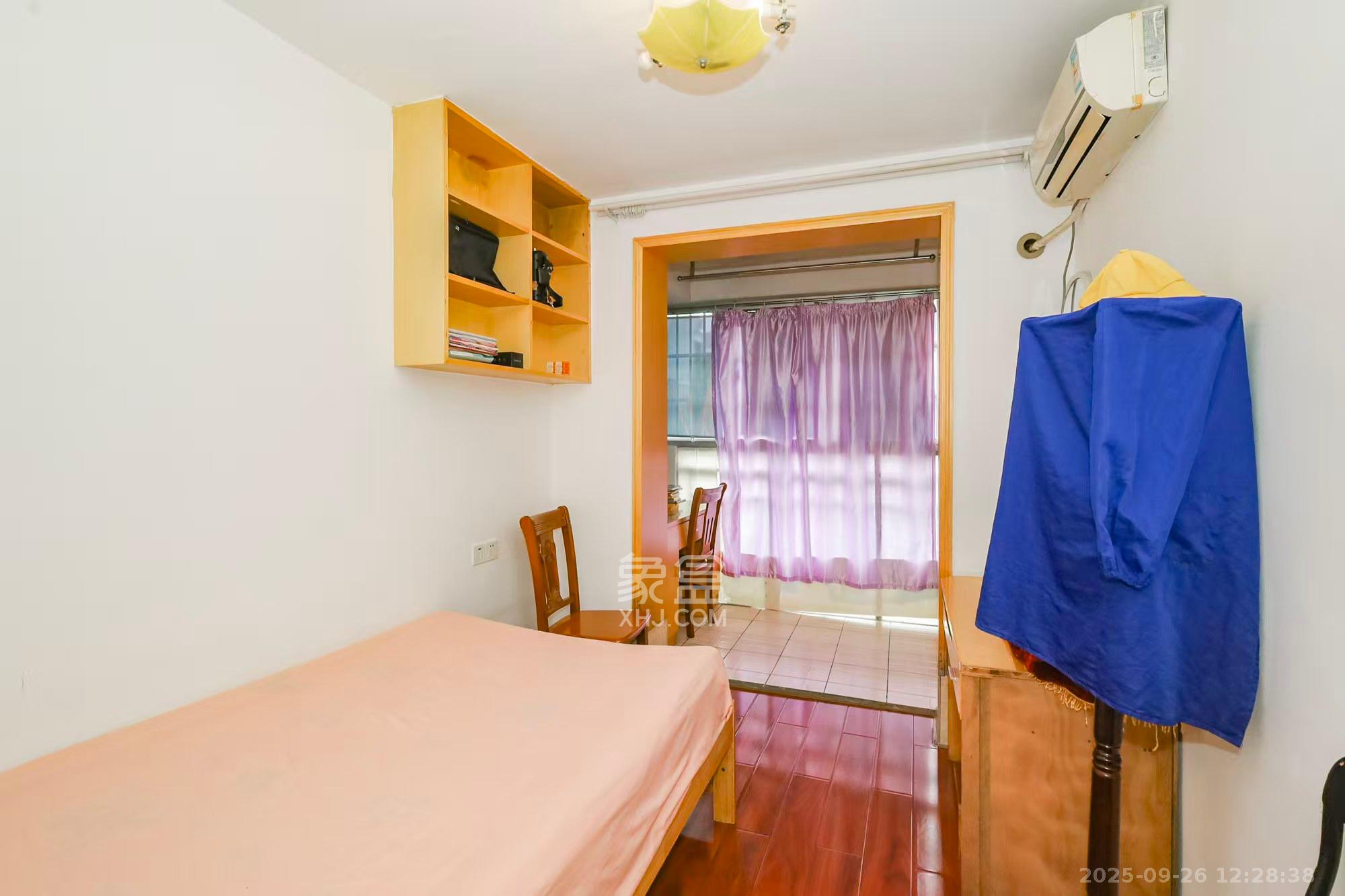 新诚小区 2室1厅1卫 1400.0元/月 新诚小区 2室1厅1卫 1400.0元/月室内图