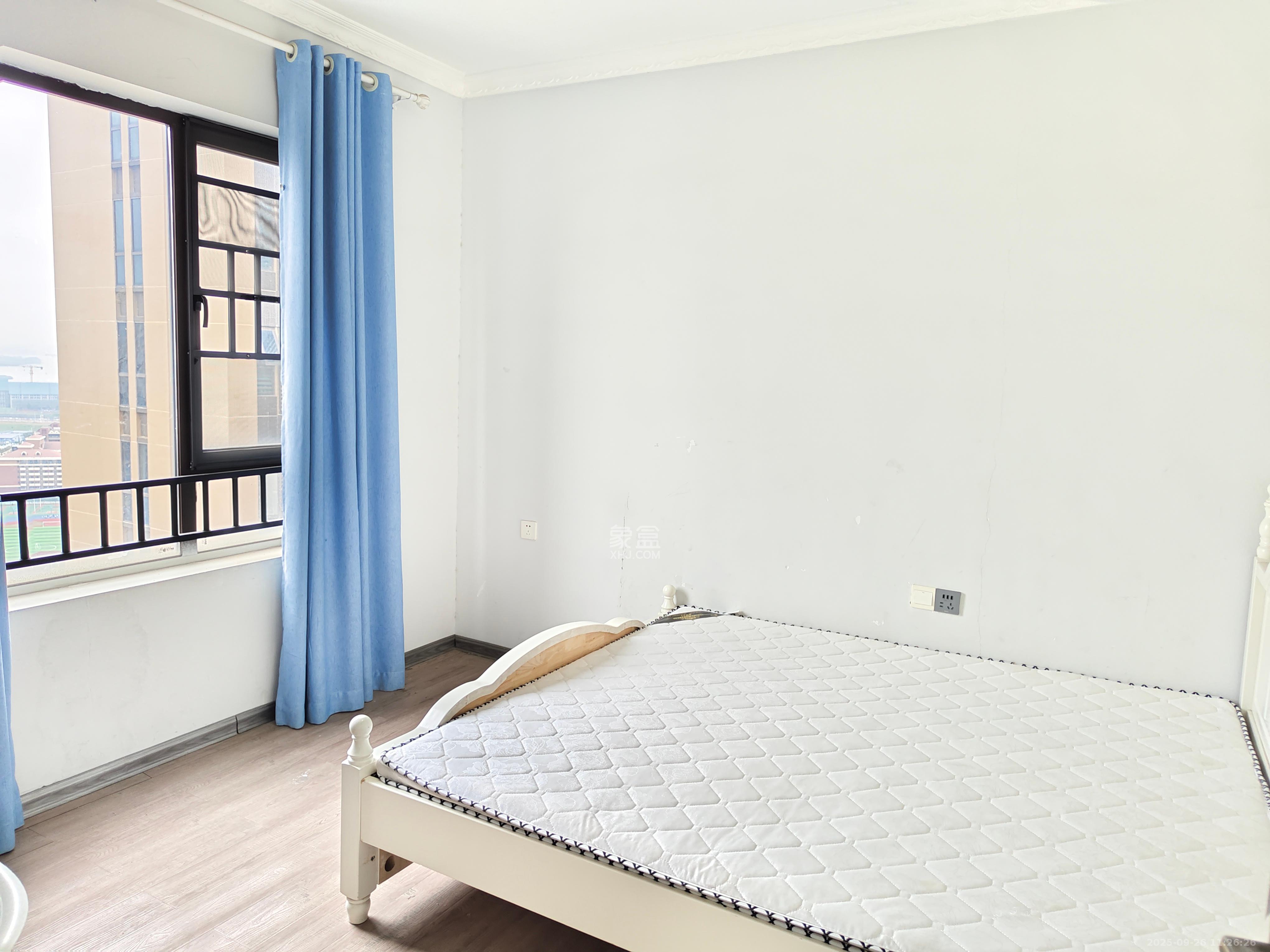 洋湖18克拉(旷远洋湖18克拉) 3室1厅1卫 2700.0元/月 洋湖18克拉(旷远洋湖18克拉) 3室1厅1卫 2700.0元/月室内图