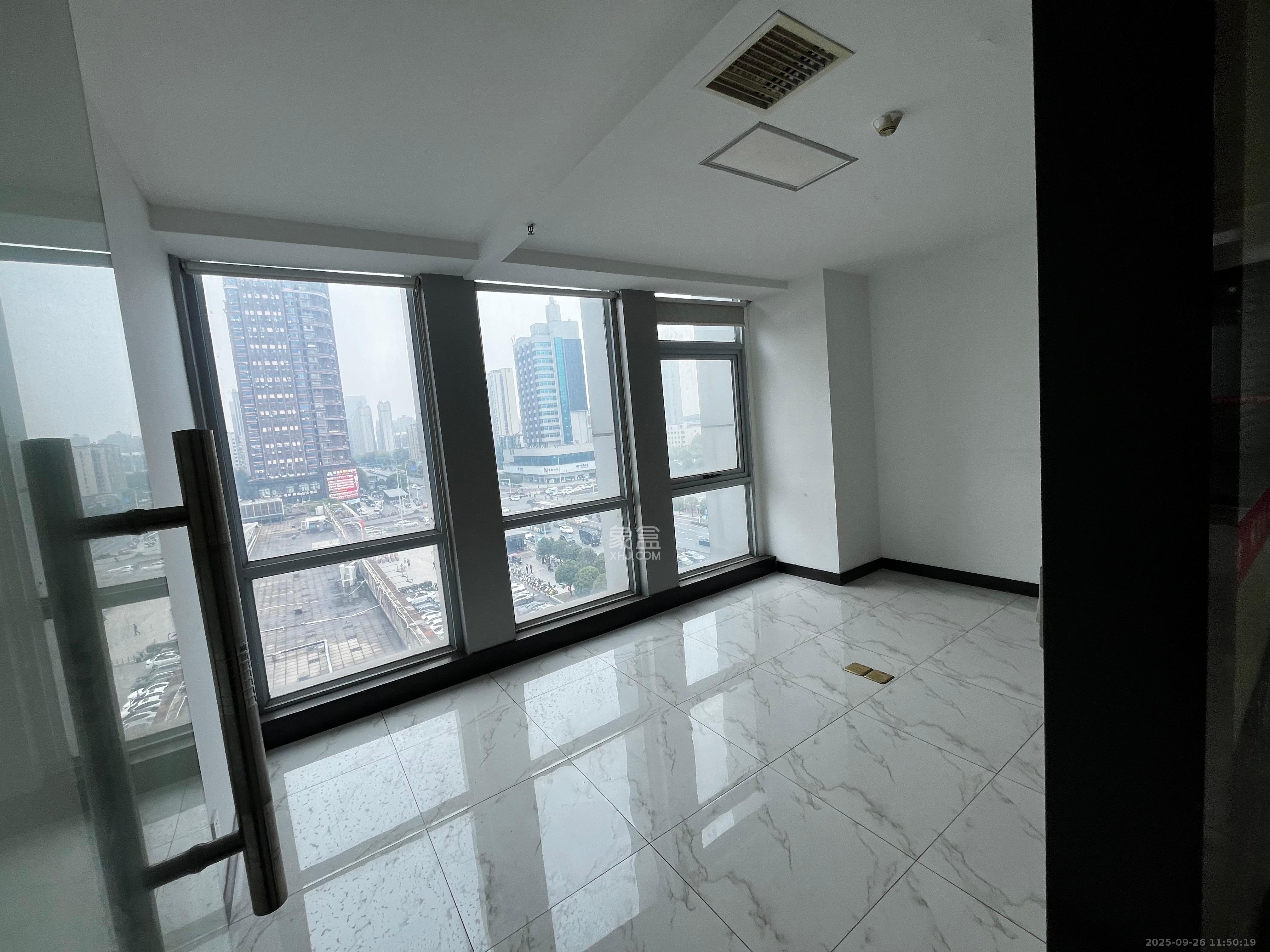 湘商世纪鑫城   206.0㎡      6000.0元/月室内图