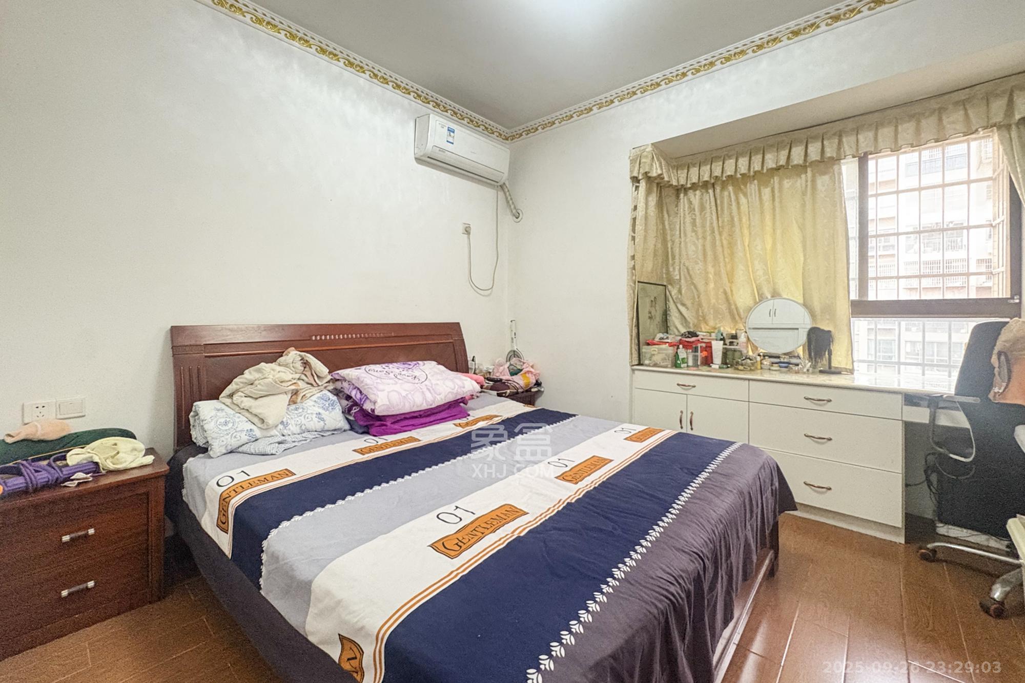 湖湾世景  4室2厅2卫    83.8万 湖湾世景  4室2厅2卫    83.8万卧室