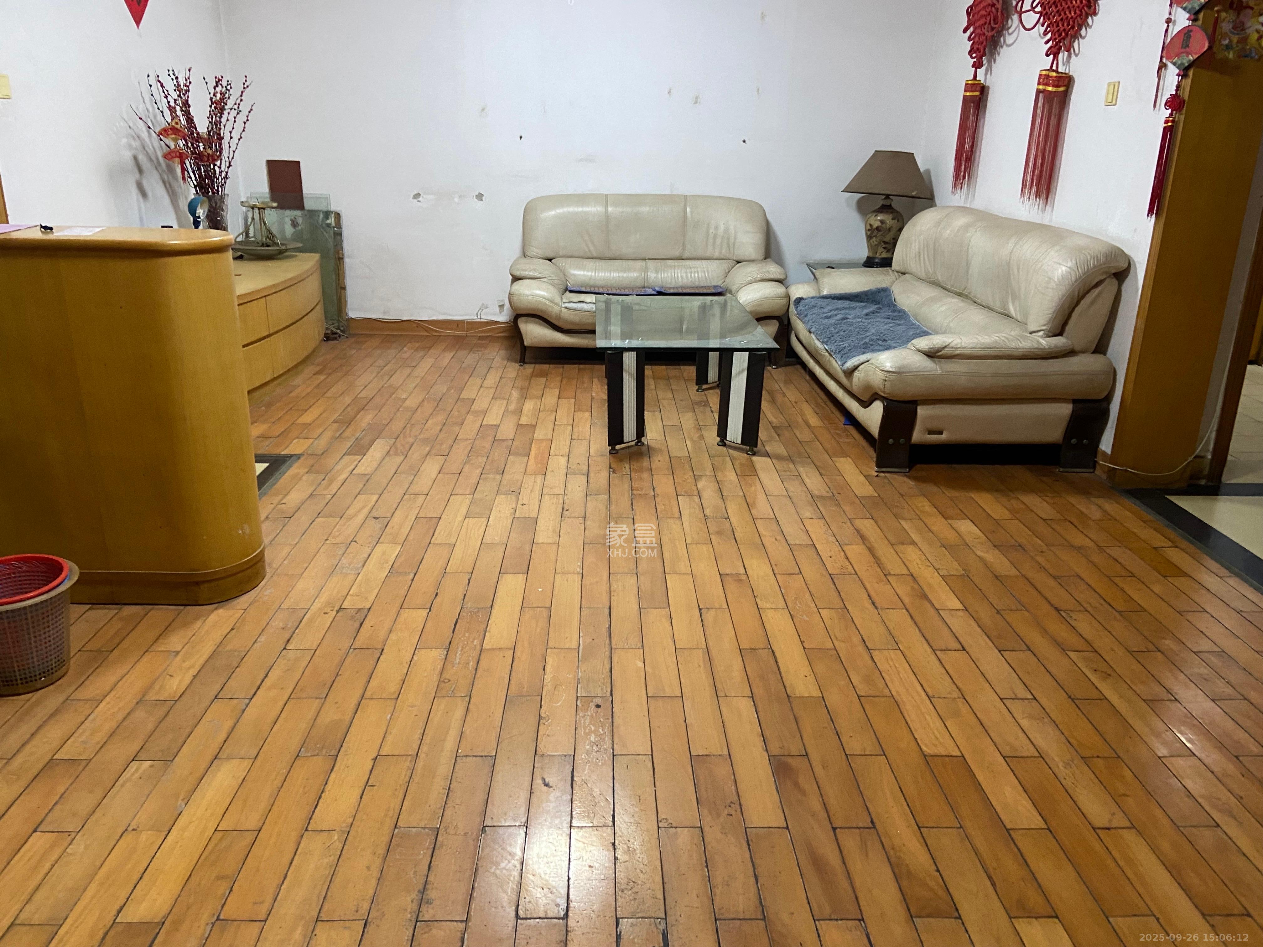 天龙花园 3室1厅2卫 2000.0元/月 天龙花园 3室1厅2卫 2000.0元/月室内图