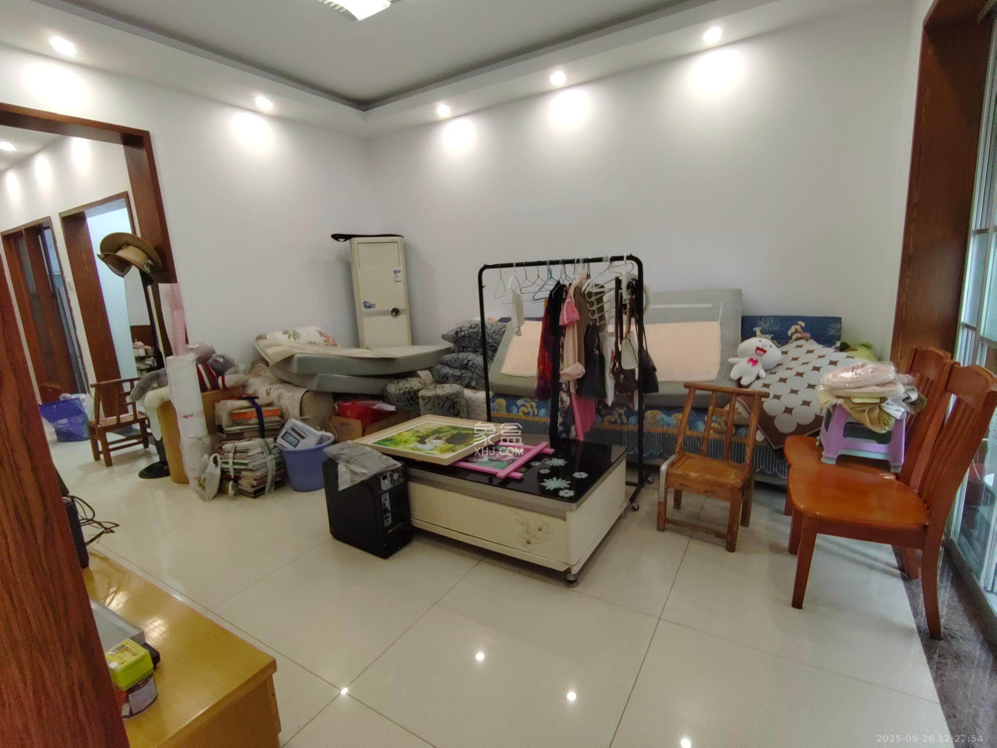 瑞都华庭(华庭美苑) 3室2厅1卫 2100.0元/月 瑞都华庭(华庭美苑) 3室2厅1卫 2100.0元/月室内图