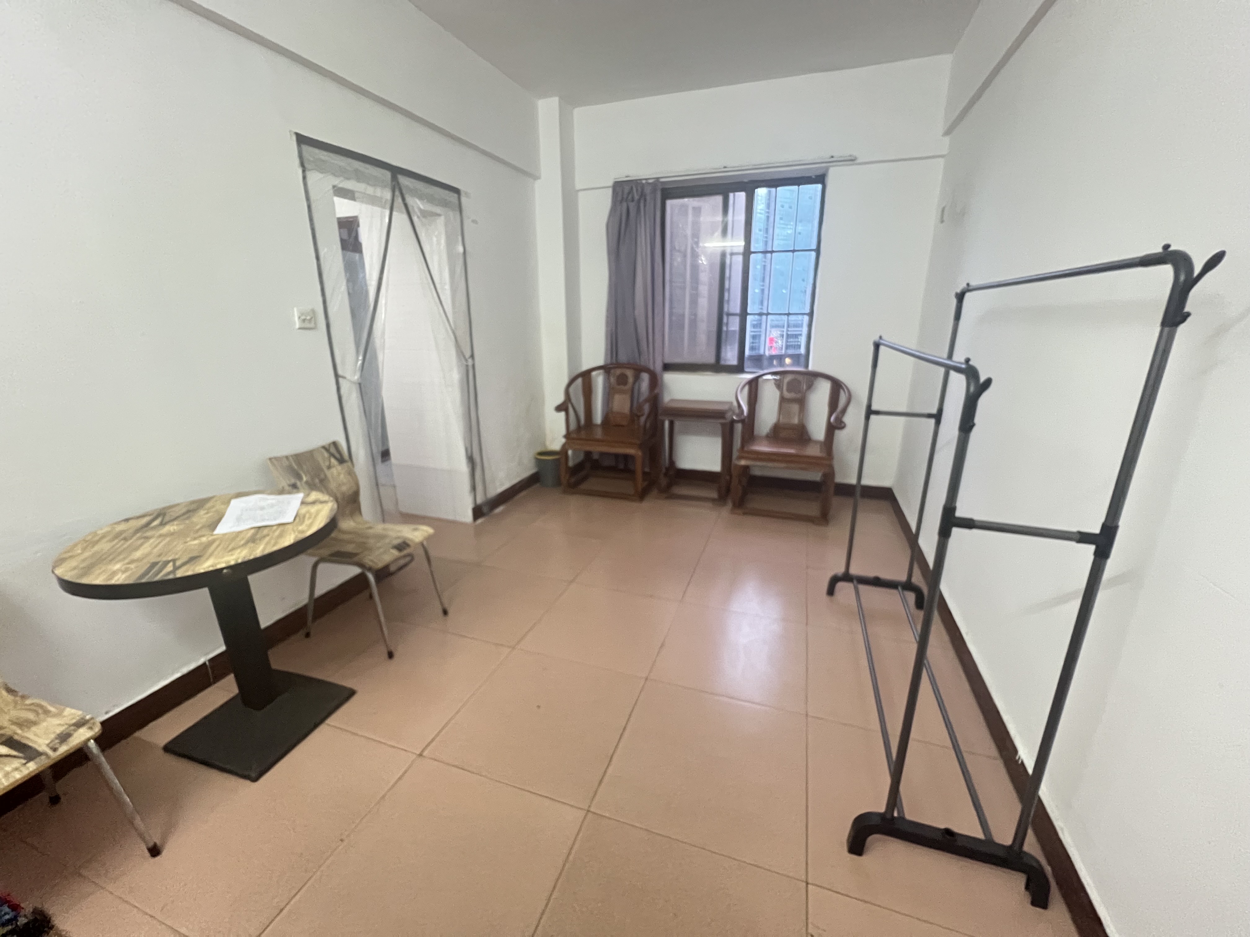 华昌大厦 1室1厅1卫 1500.0元/月 华昌大厦 1室1厅1卫 1500.0元/月室内图