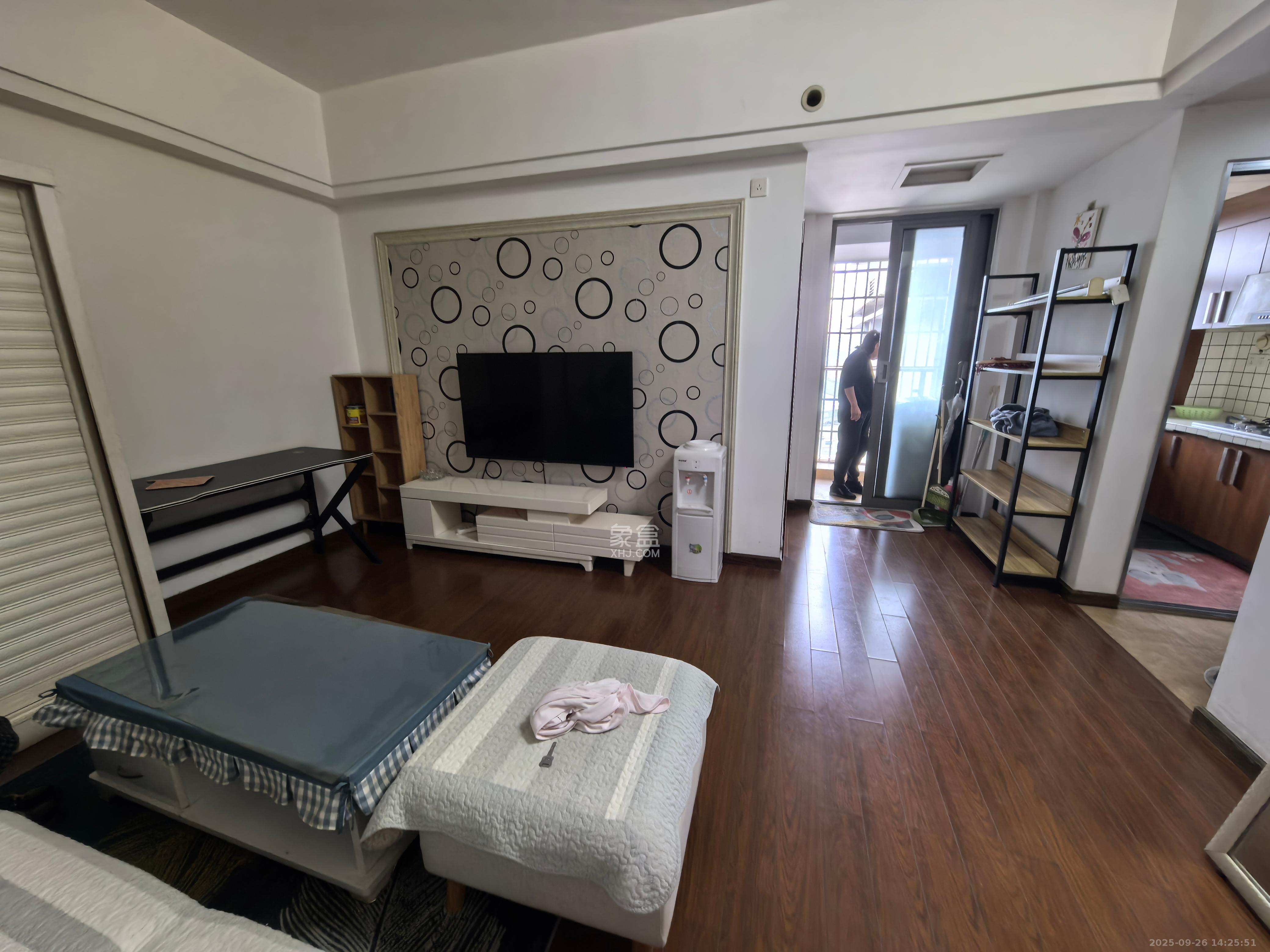 环宇天地、中海地产（中信城市广场二期）  1室1厅1卫    1500.0元/月室内图