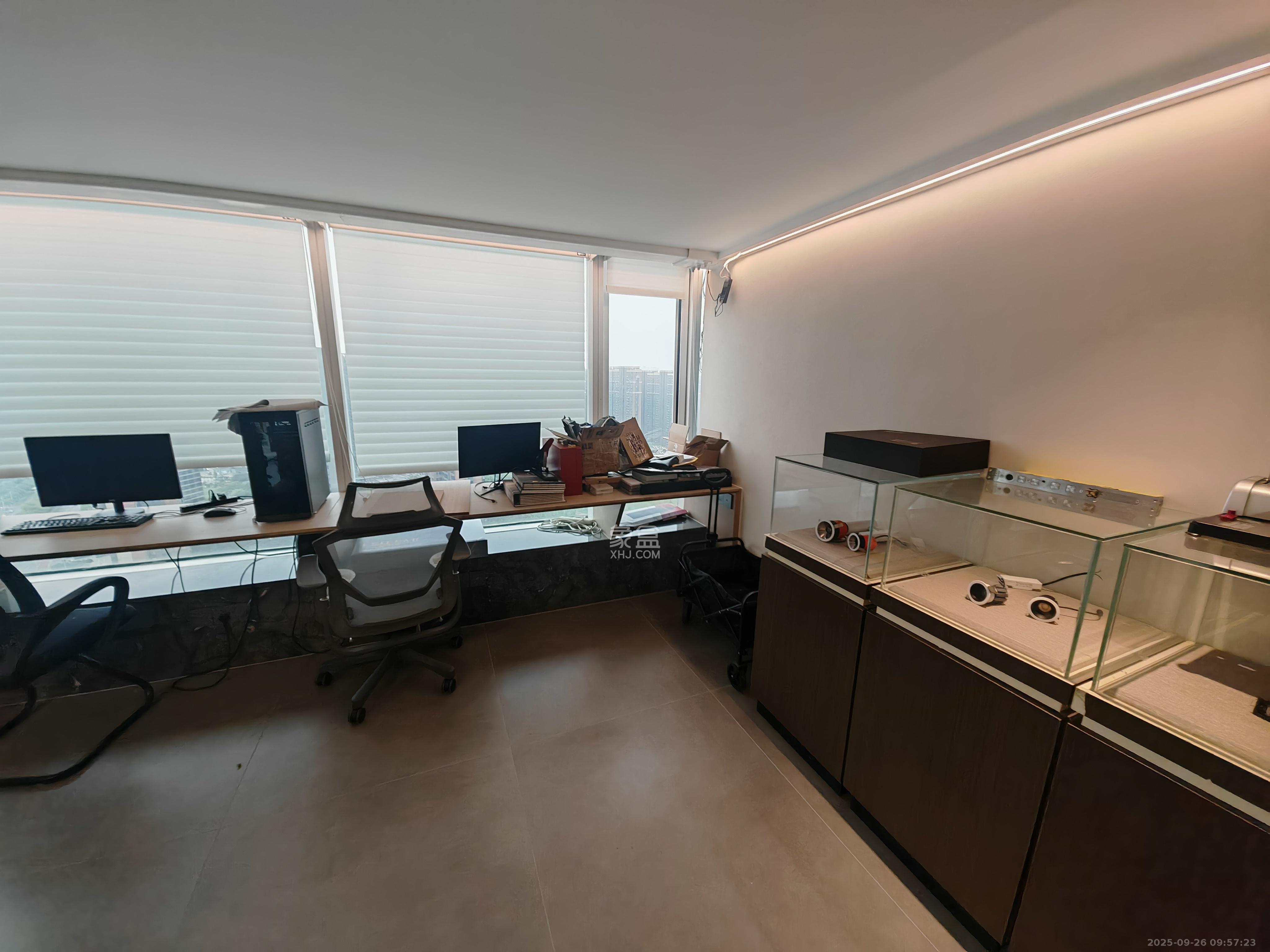 京武浪琴山三期(京武中心) 3室1厅1卫 14000.0元/月 京武浪琴山三期(京武中心) 3室1厅1卫 14000.0元/月室内图