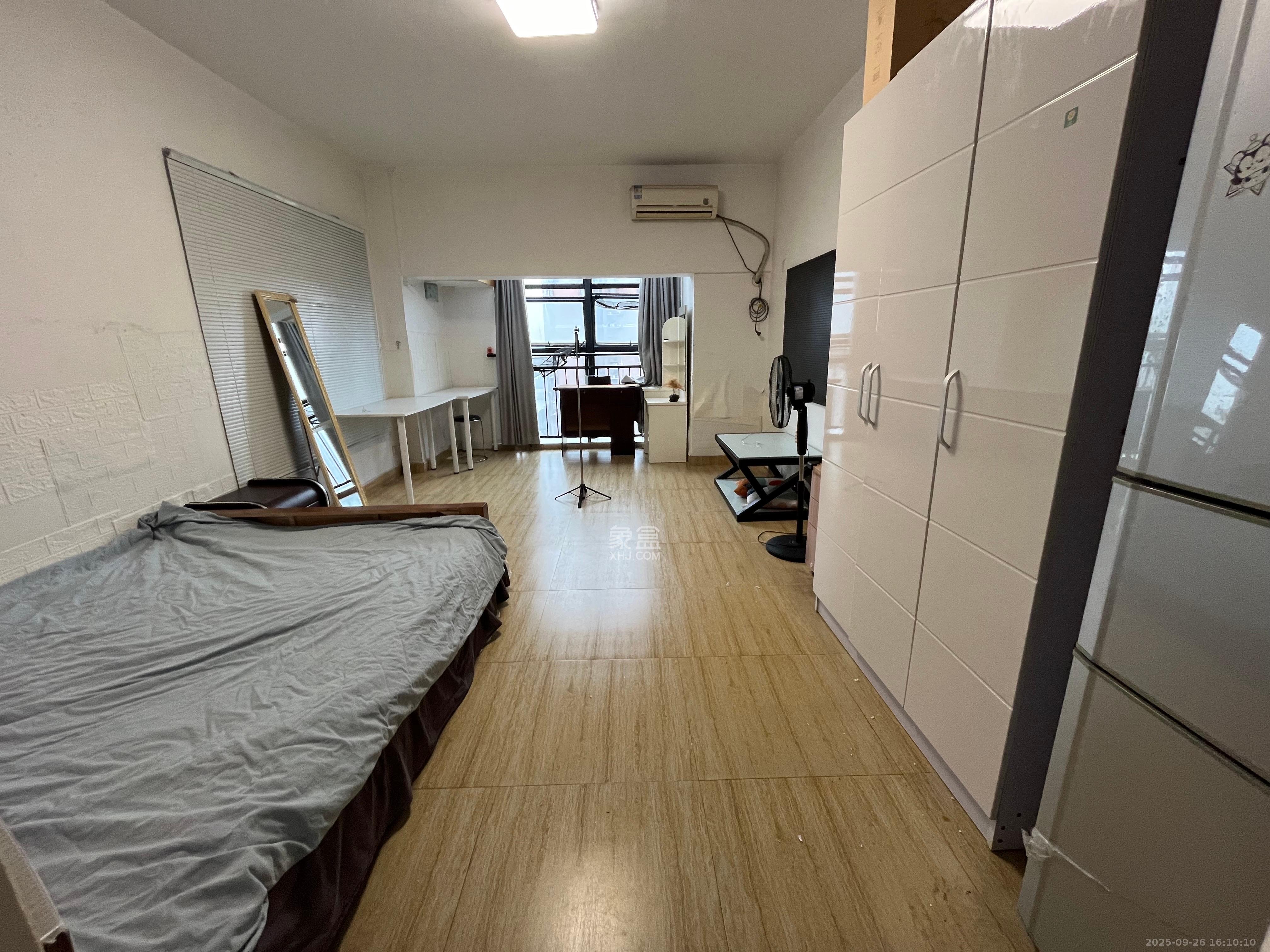 山水华景 1室1厅1卫 1300.00元/月 山水华景 1室1厅1卫 1300.00元/月室内图