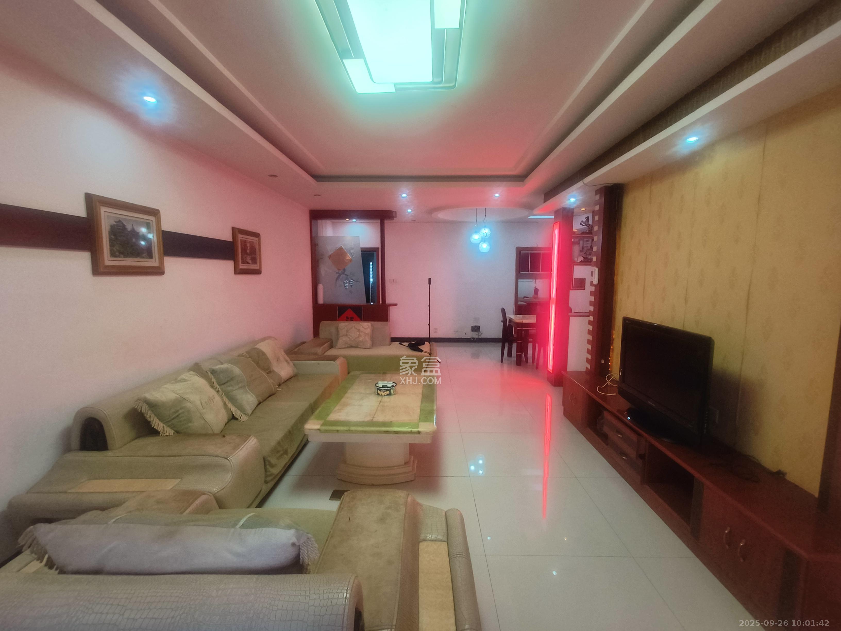 白沙湾嘉园 1室0厅0卫 2600.0元/月 白沙湾嘉园 1室0厅0卫 2600.0元/月室内图