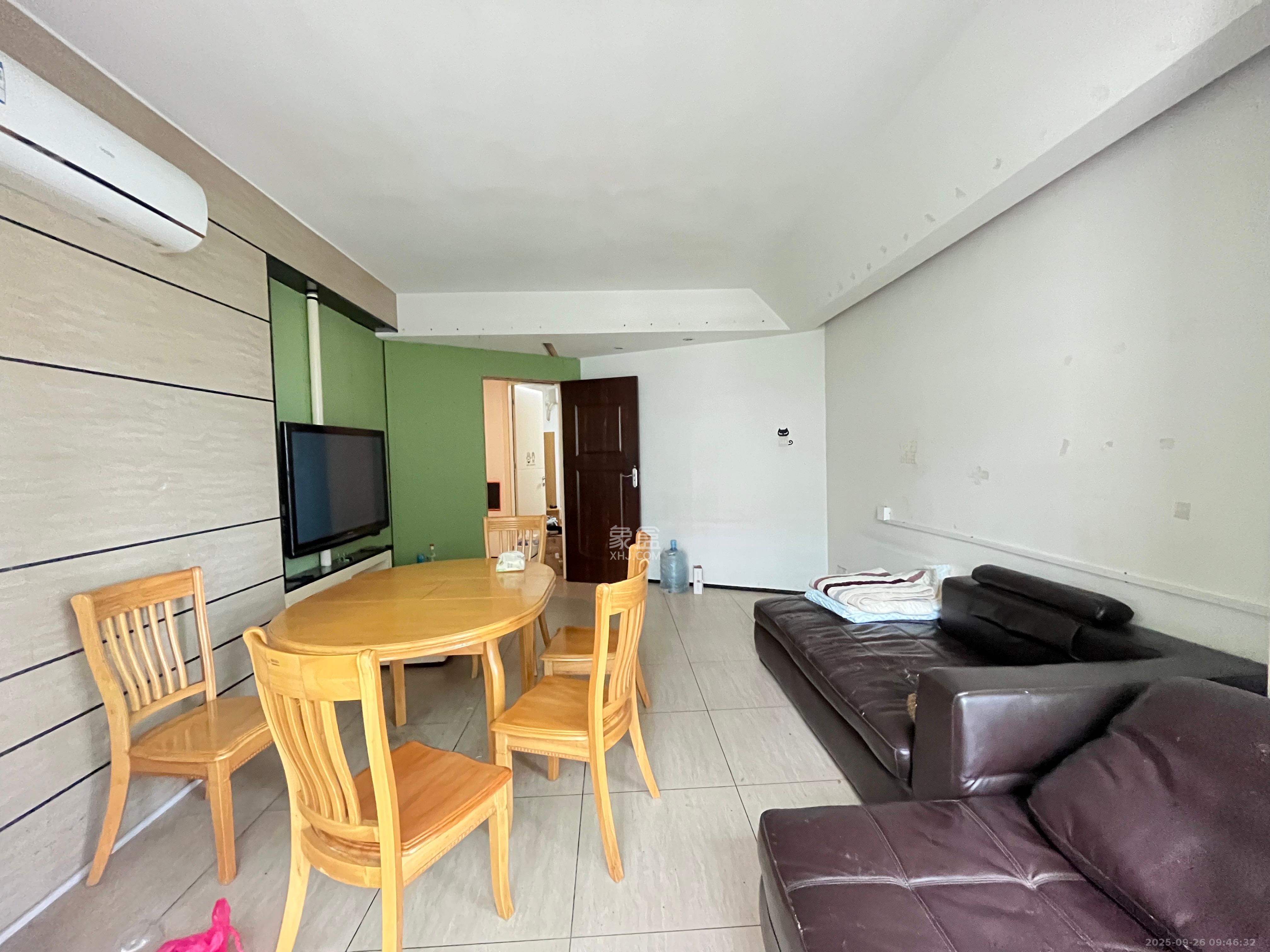 格林星城 4室2厅2卫 2500.0元/月 格林星城 4室2厅2卫 2500.0元/月室内图