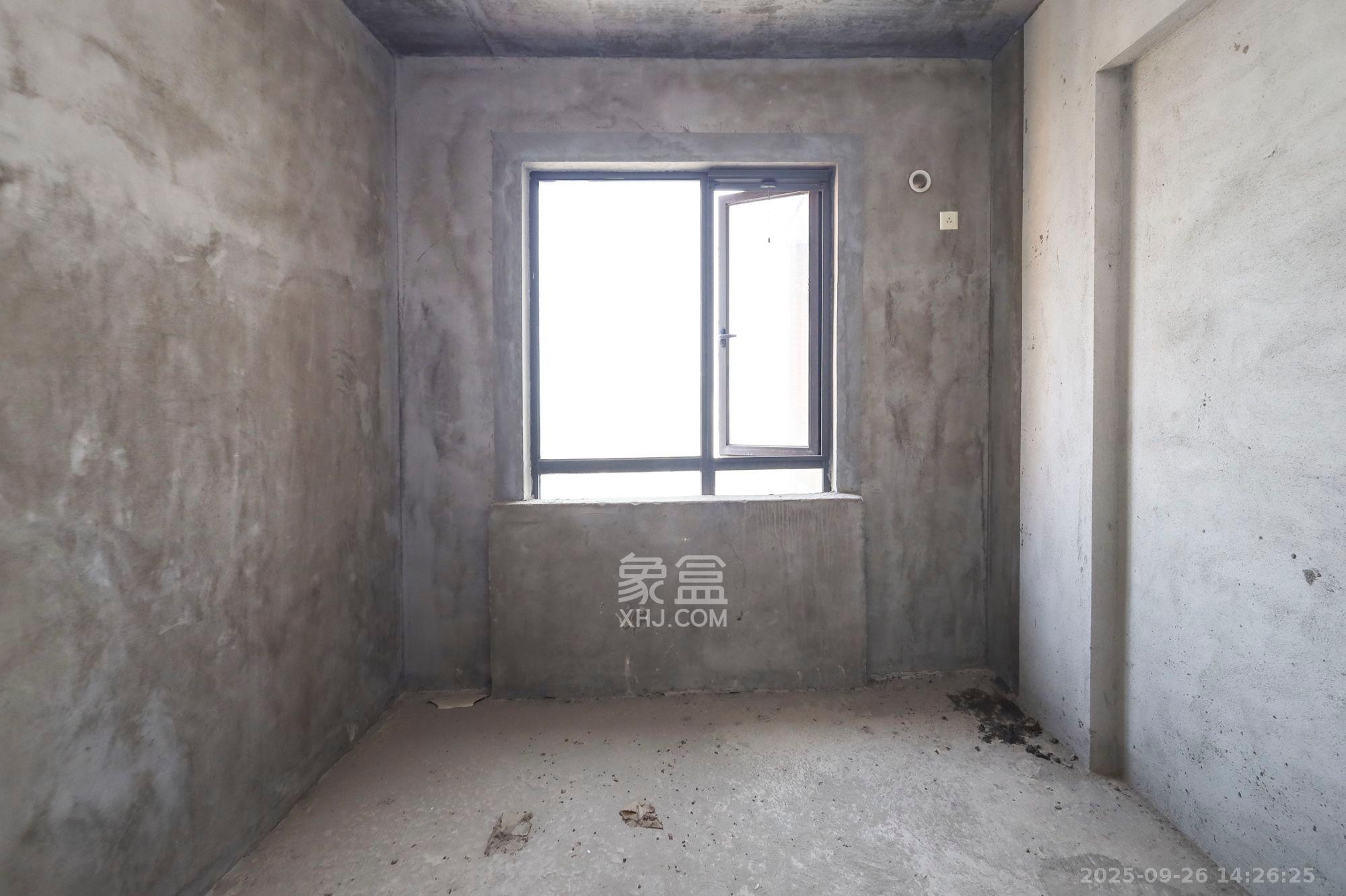 湘诚德峰小区A区  3室2厅1卫   1000.00元/月室内图