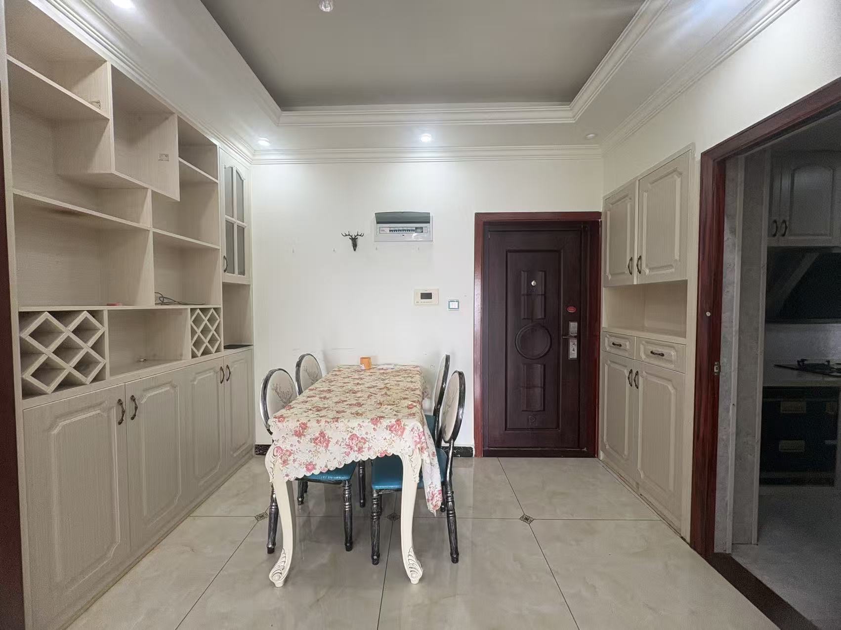 吉星花园 3室2厅2卫 46.8万 吉星花园 3室2厅2卫 46.8万客厅