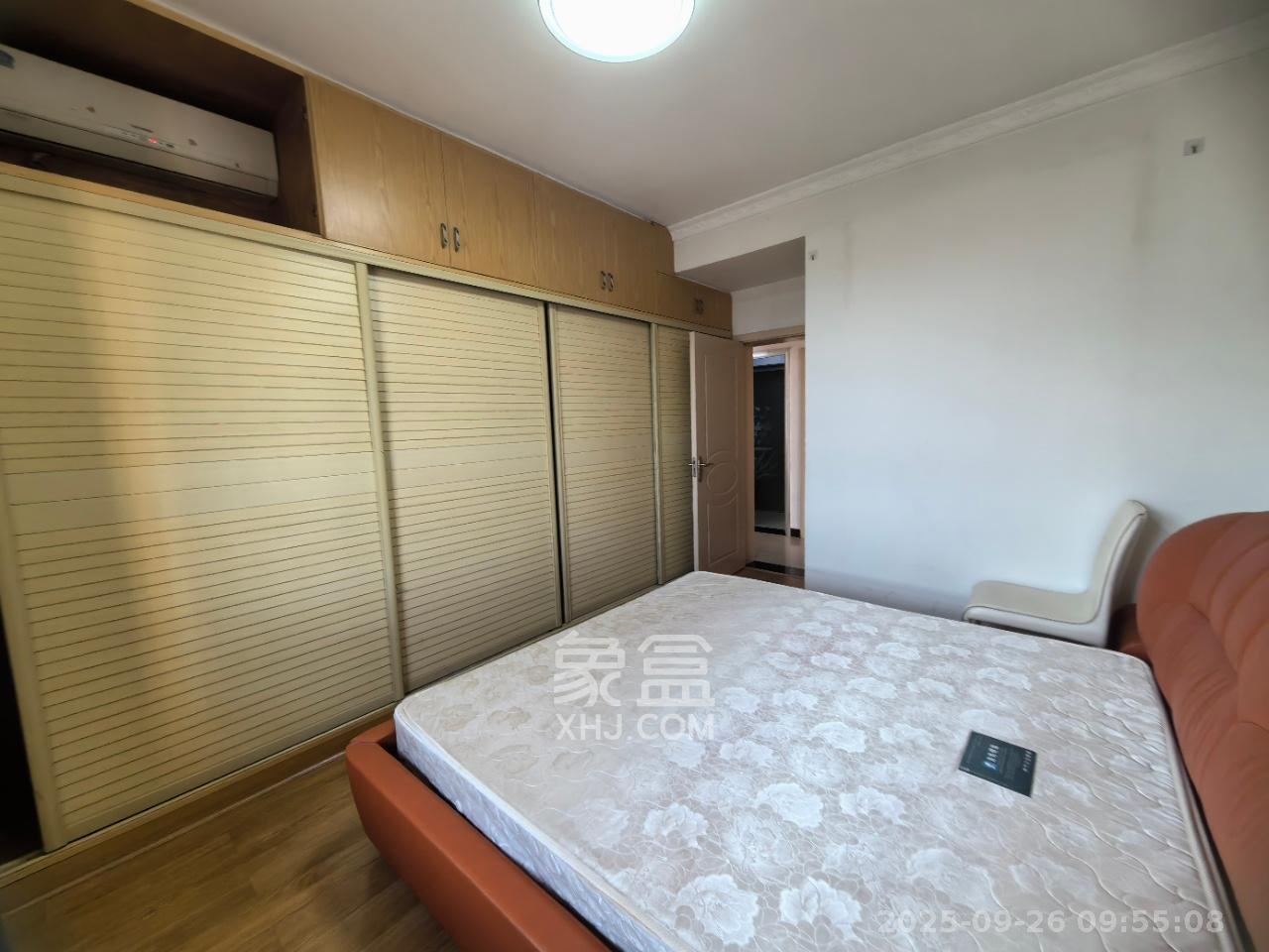 昆仑和府  3室2厅1卫    1400.0元/月室内图