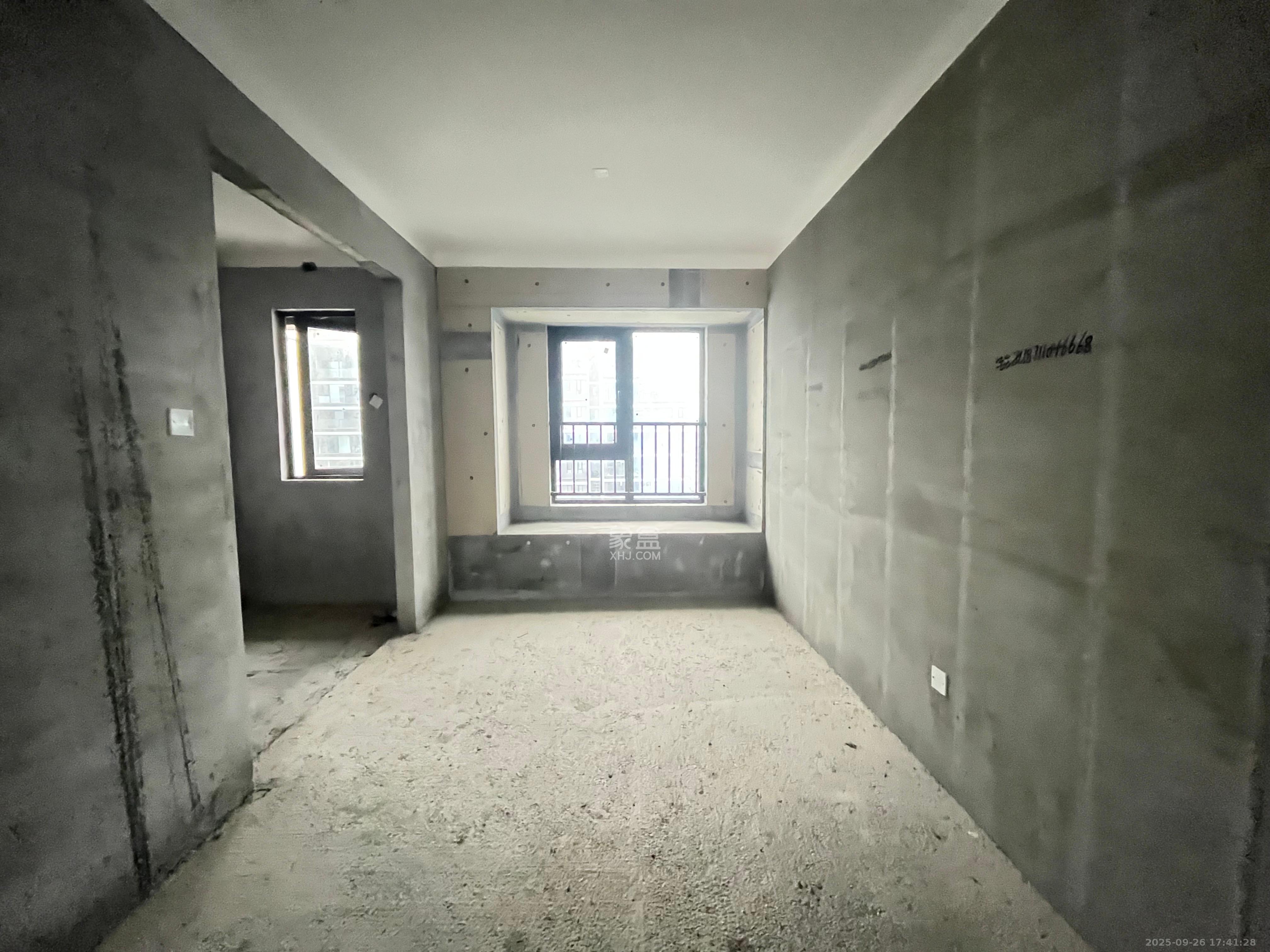 融创会展上东区  4室2厅2卫    900.0元/月室内图