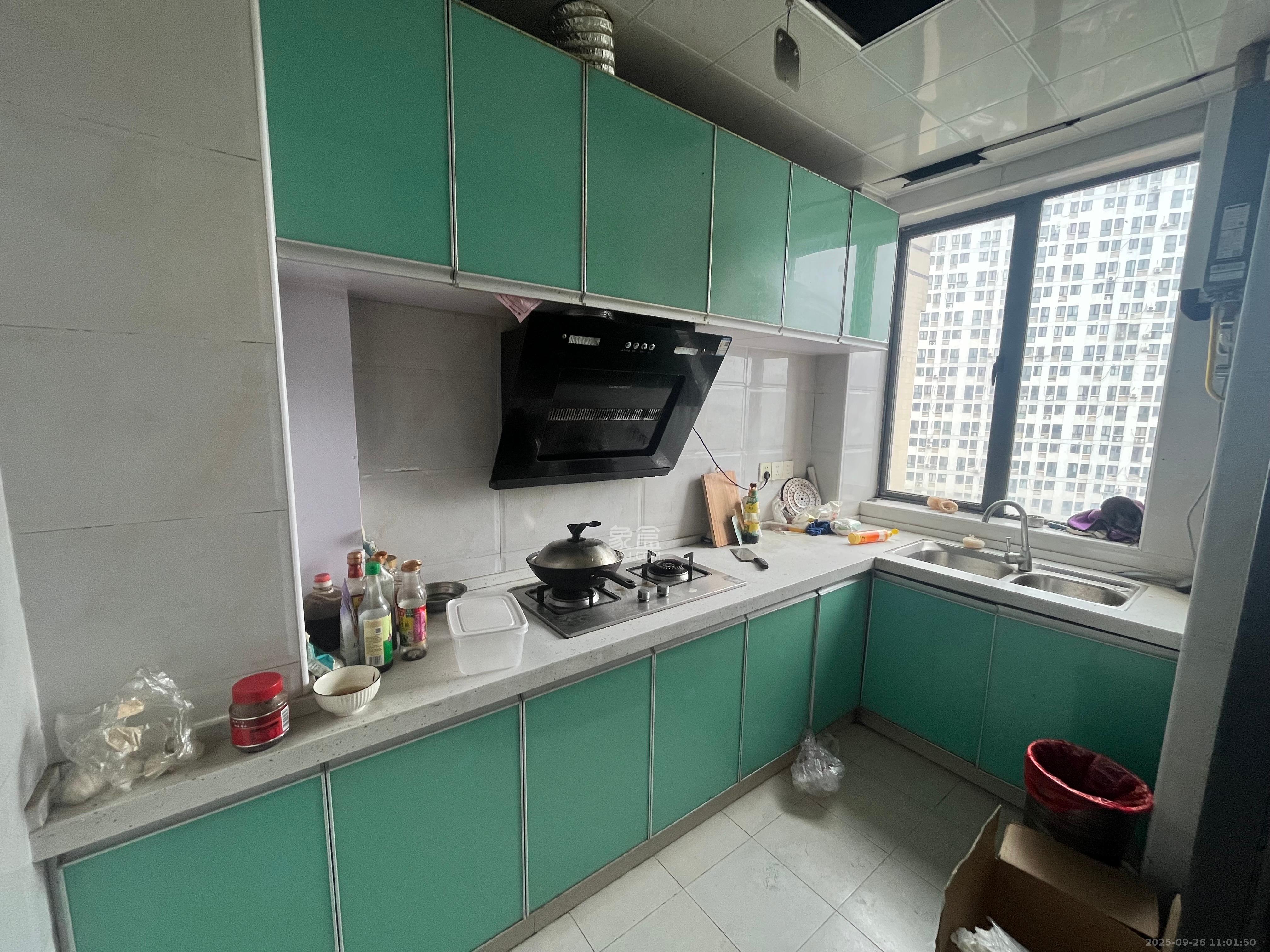 盛世耀凯 3室2厅1卫 1600.0元/月 盛世耀凯 3室2厅1卫 1600.0元/月室内图