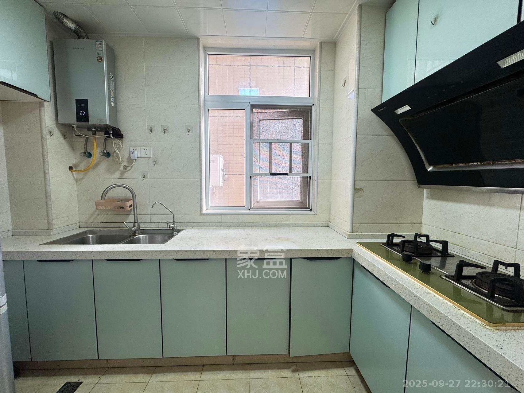 和悦城(蟠龙景苑)  1室2厅2卫    1500.0元/月室内图