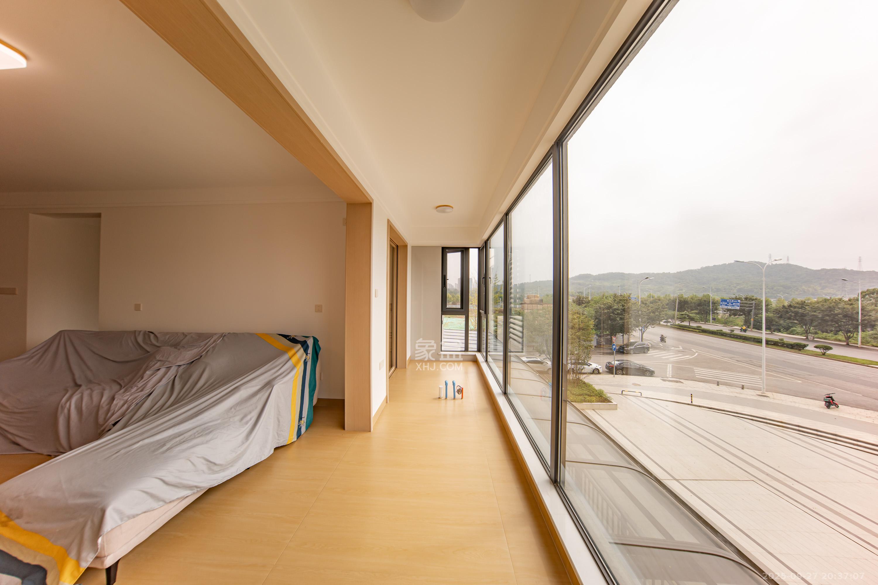 金茂长沙国际社区 4室2厅2卫 145.0万 金茂长沙国际社区 4室2厅2卫 145.0万阳台