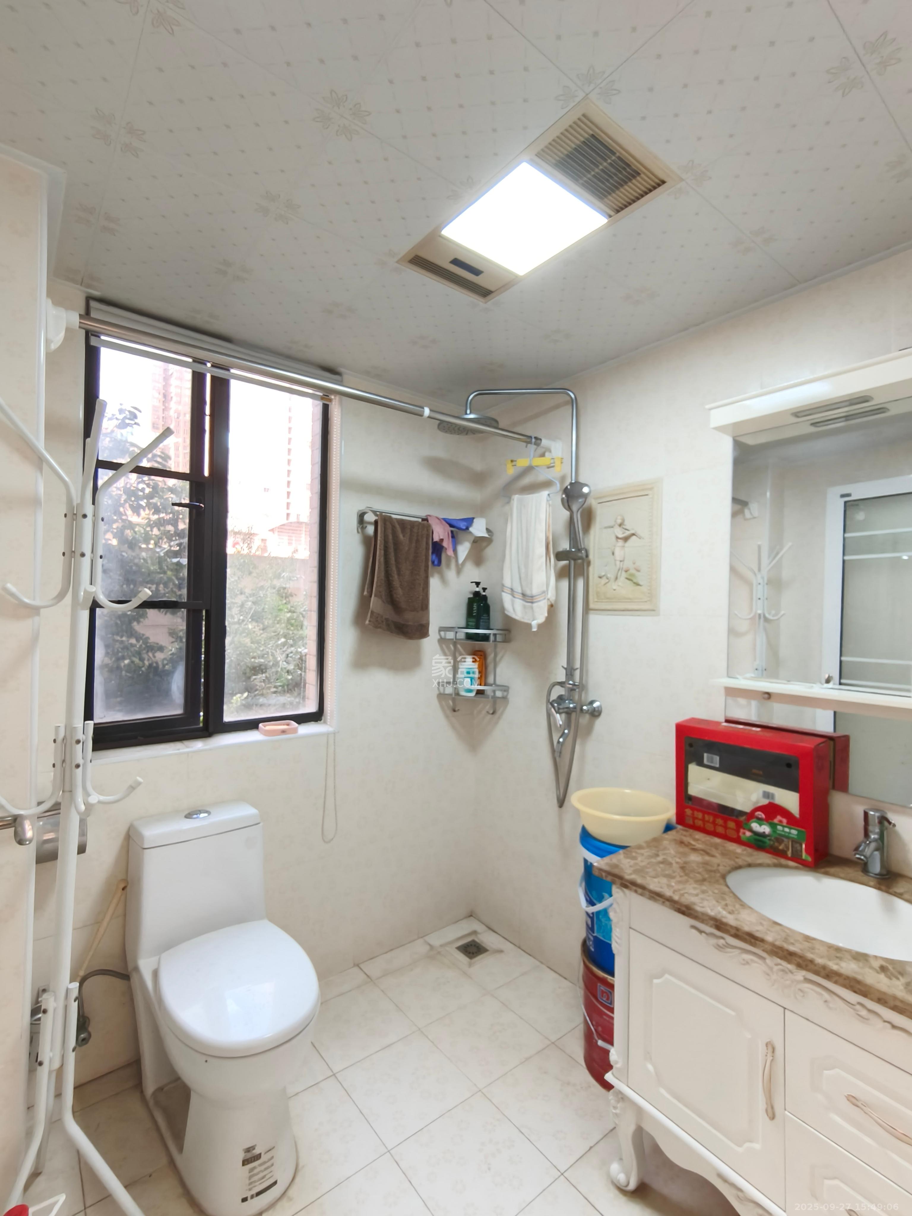 长房白沙湾 3室2厅2卫 3500.0元/月 长房白沙湾 3室2厅2卫 3500.0元/月室内图