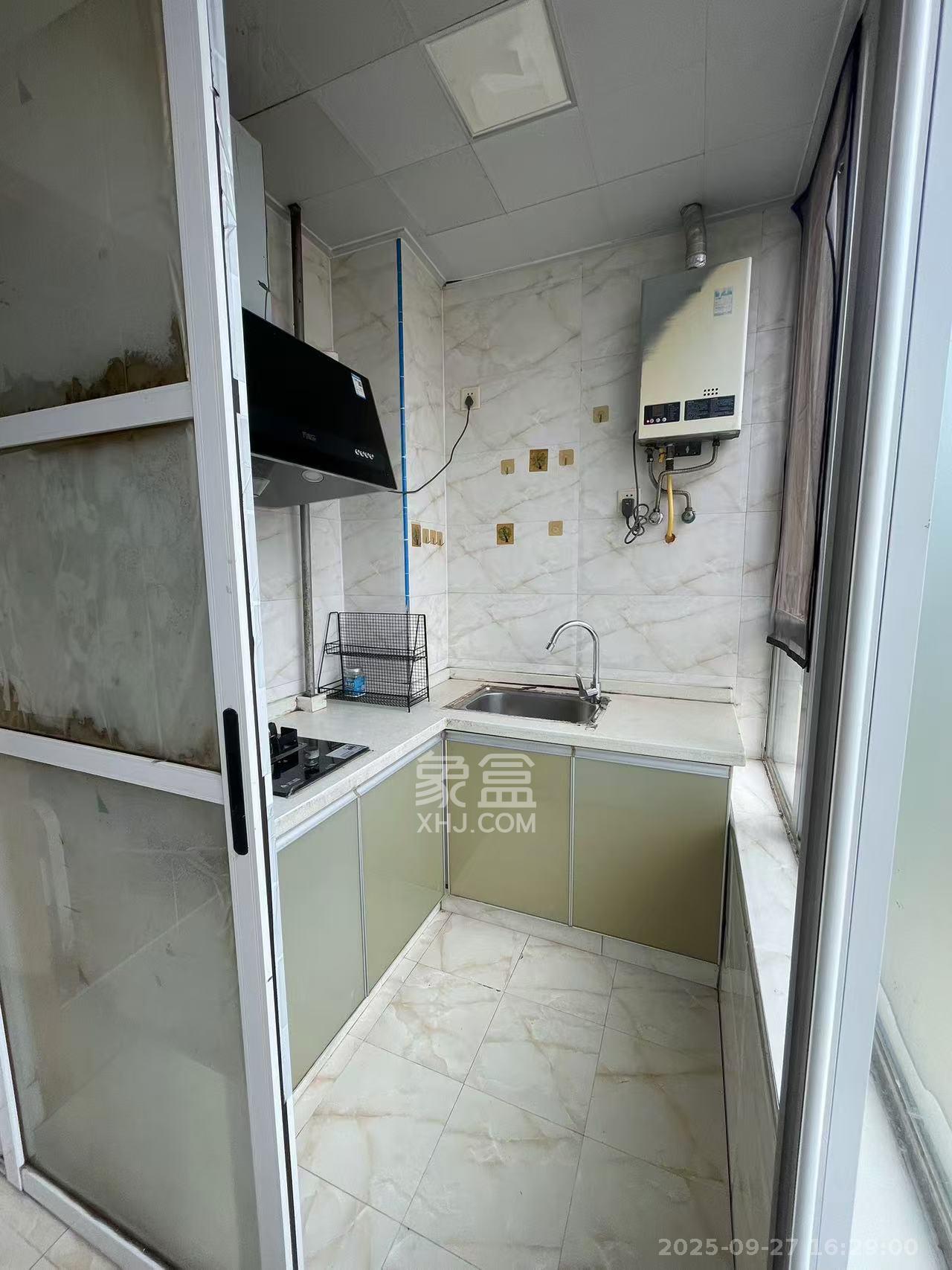 怡海星城 2室1厅1卫 1100.0元/月 怡海星城 2室1厅1卫 1100.0元/月室内图