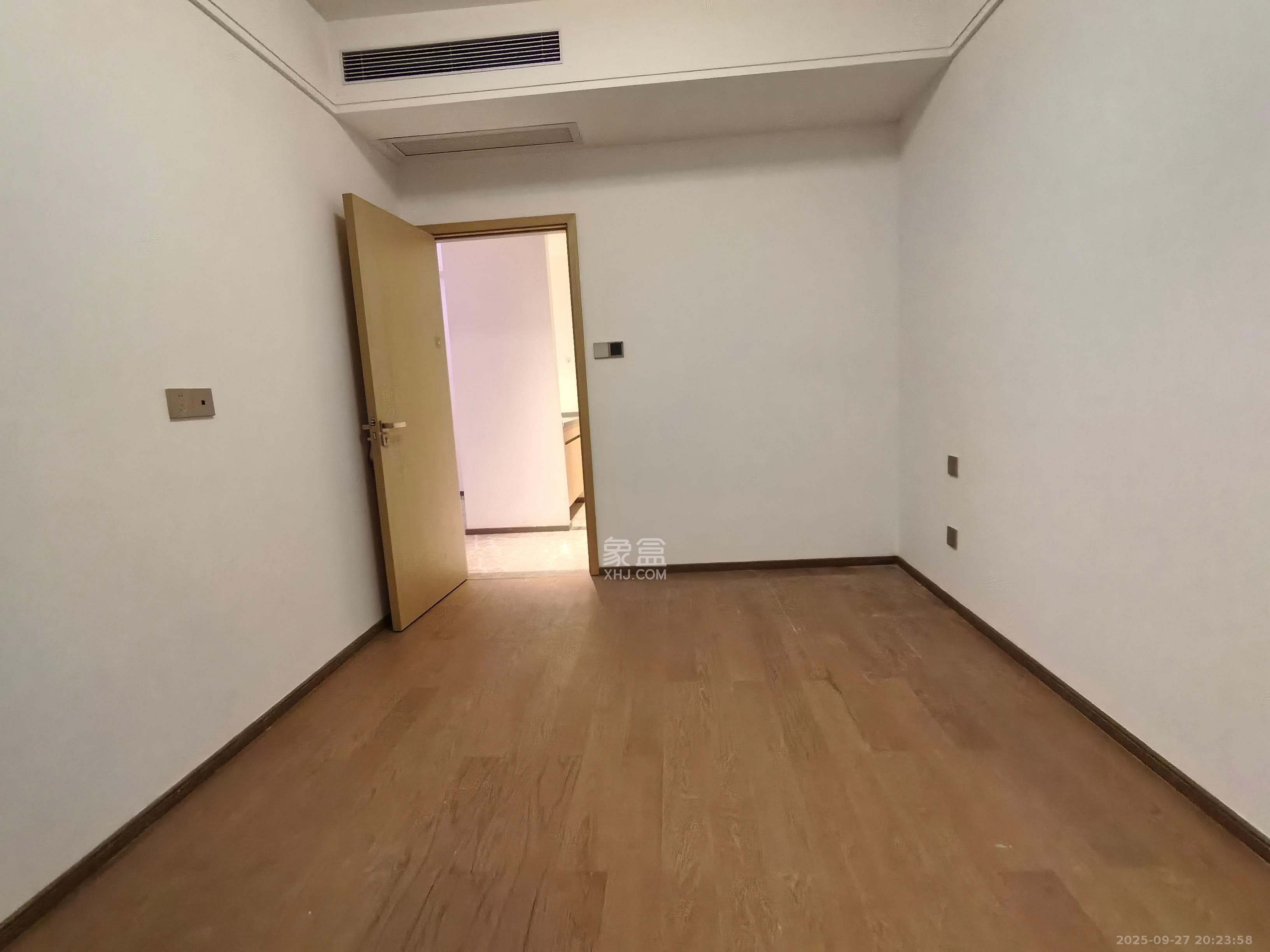 复地滨江金融中心 3室2厅2卫 3900.0元/月 复地滨江金融中心 3室2厅2卫 3900.0元/月室内图